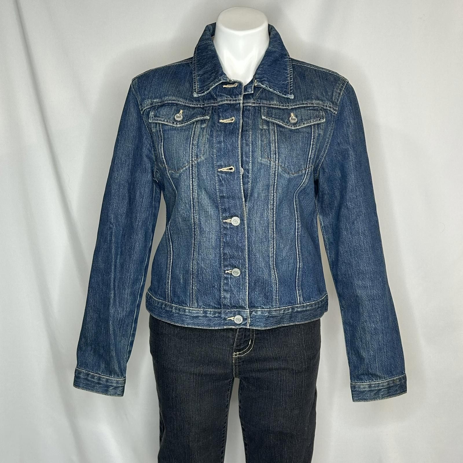 Gap GAP Factory Women's Classic Dark Wash Denim Jacket, Medium Size M / US 6-8 / IT 42-44 - 1 Thumbnail