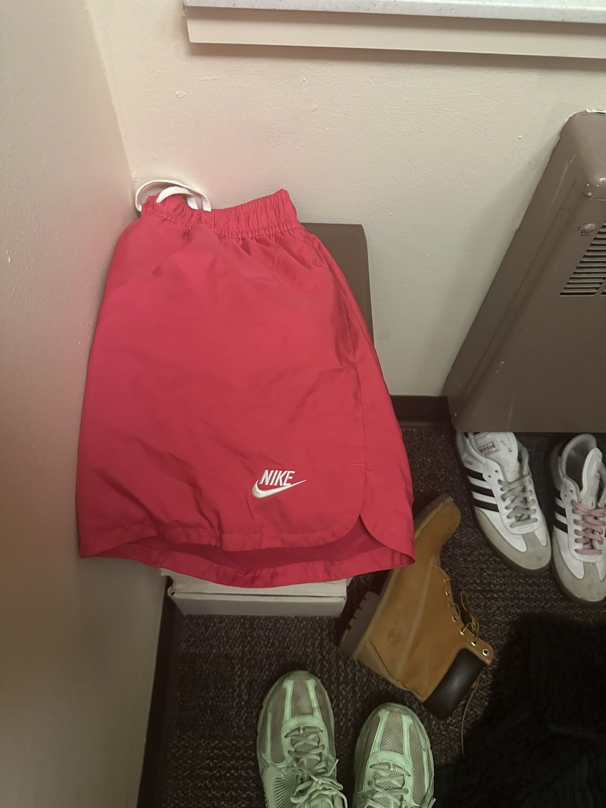 Nike Nike Nylon Shorts Pink Size US 30 / EU 46 - 2 Thumbnail