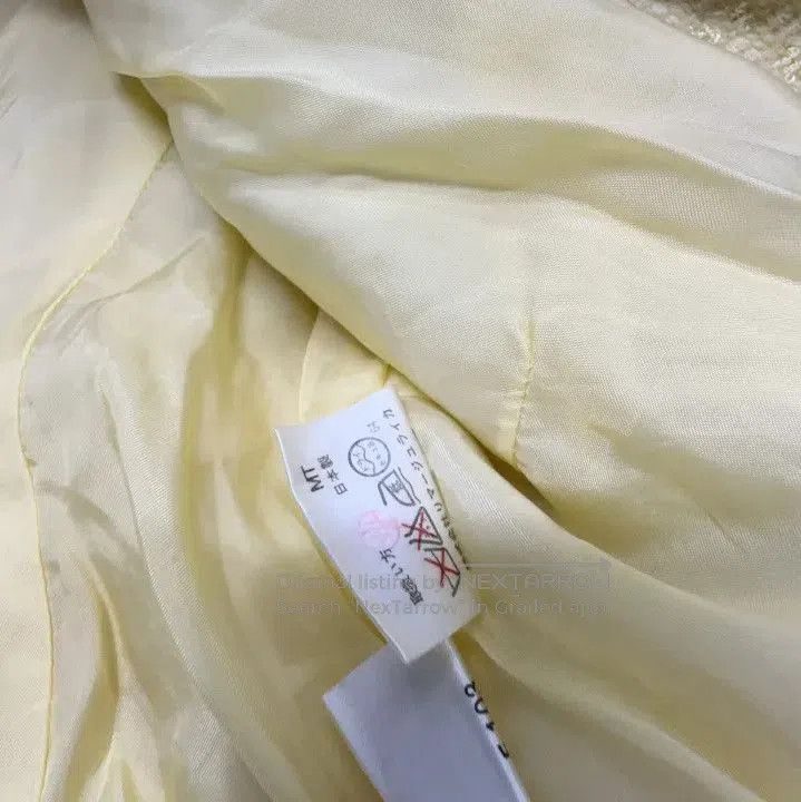 Balenciaga Balenciaga Stylish Minimalist Casual Jacket in Yellow. Size US M / EU 48-50 / 2 - 5 Thumbnail