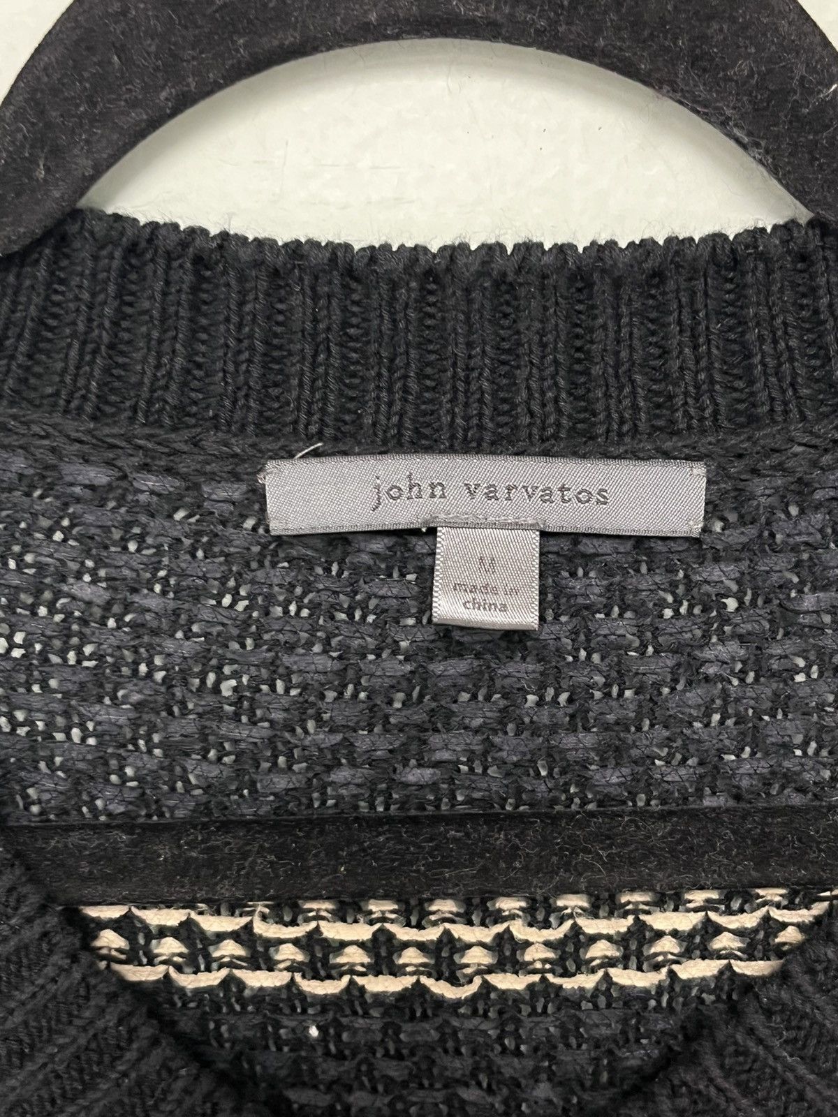 John Varvatos Jacquard stripe Knit Long Sleeve V-Neck Sweater Size medium. Size US M / EU 48-50 / 2 - 12 Thumbnail