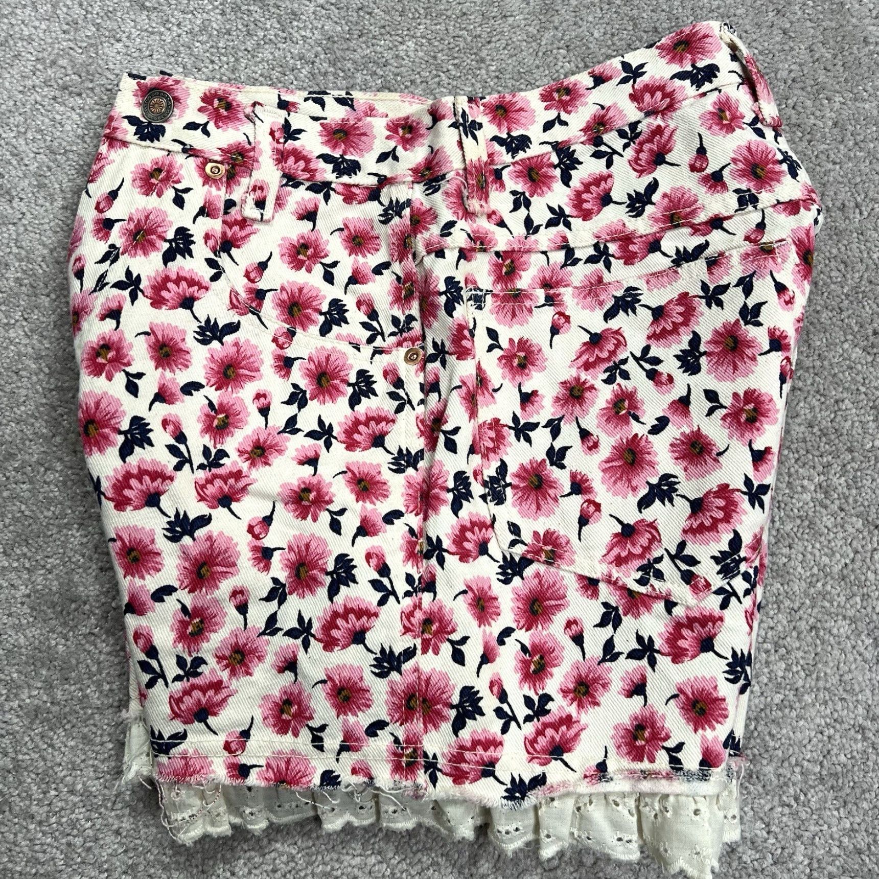 Vintage VINTAGE Michael G Floral Denim Shorts Womens 5 High Rise Rose Print USA Made Size 27" / US 4 / IT 40 - 5 Thumbnail