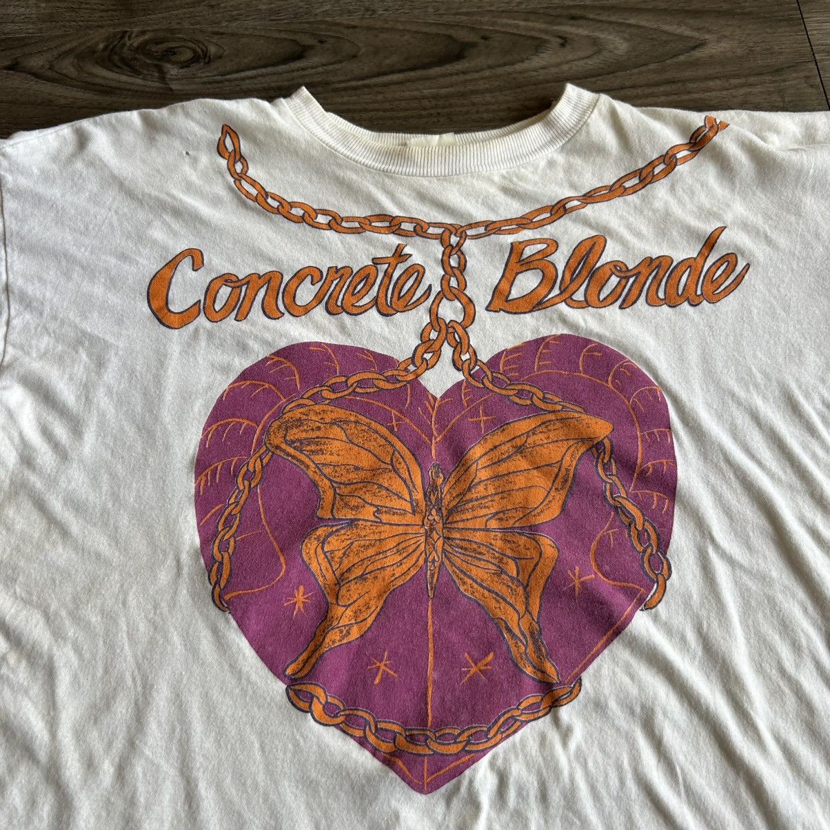 Band Tees 90s Vintage Concrete Blonde Butterfly Heart Chain Band Tee Size US XL / EU 56 / 4 - 2 Thumbnail