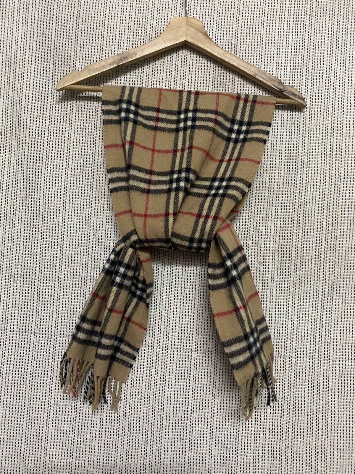 Burberry Burberry Nova Check Cashmere Scarf Beige Made in England Size ONE SIZE - 5 Thumbnail