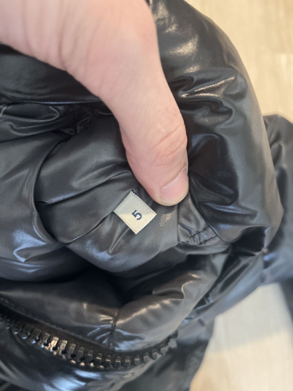 Moncler Moncler maya bomber Size US L / EU 52-54 / 3 - 4 Thumbnail