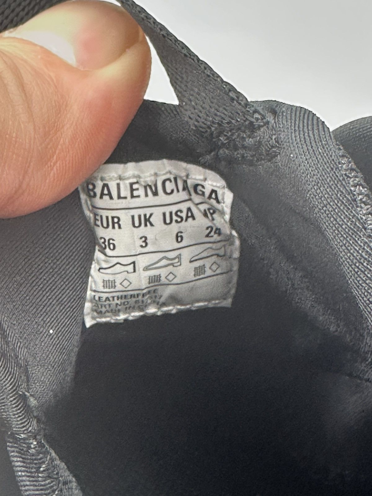 Balenciaga Balenciaga Pyrex Sneakers Size US 6 / IT 36 - 20 Thumbnail