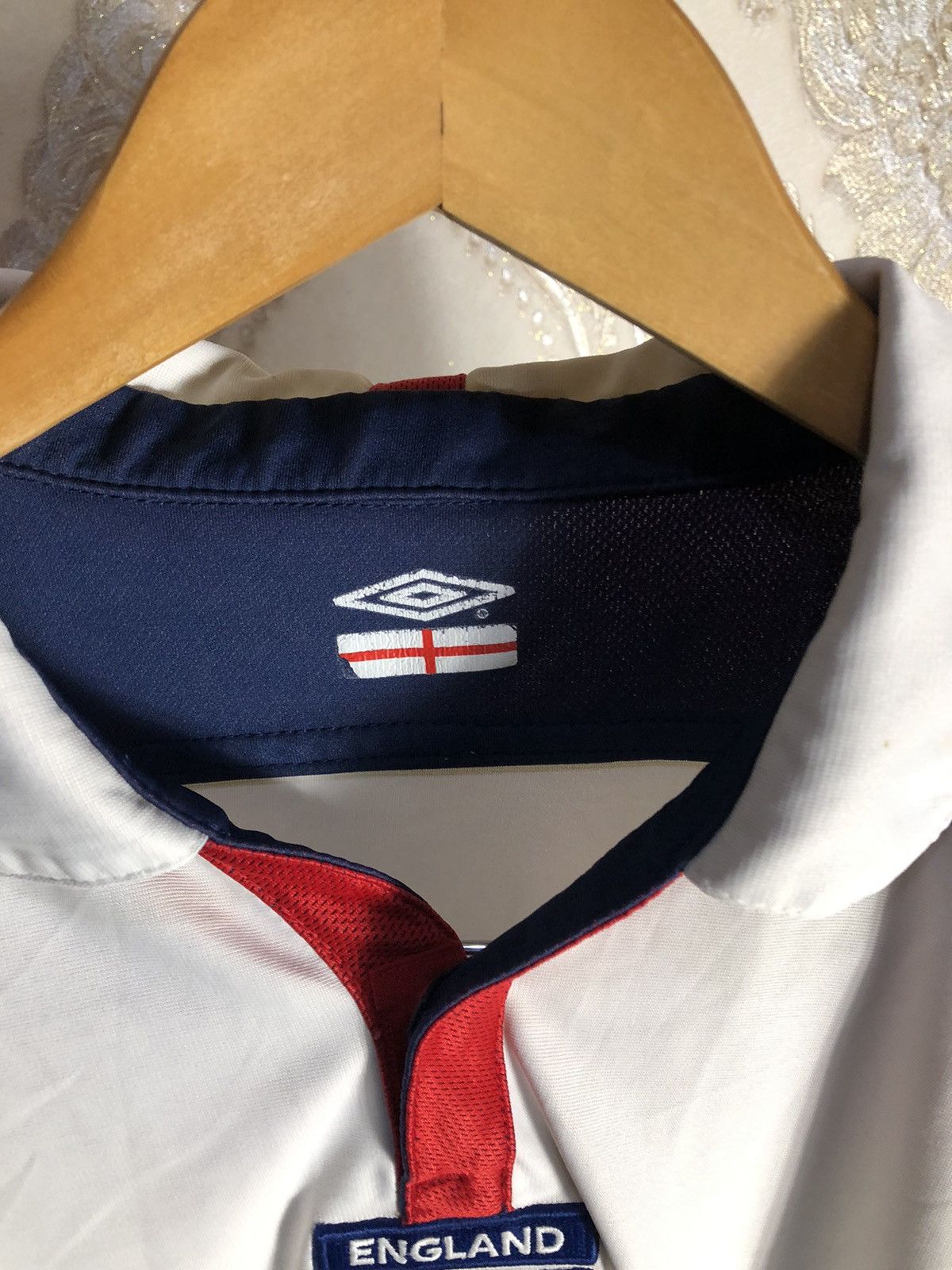 Umbro × Vintage VERY RARE UMBRO ENGLAND RETRO SOCCER JERSEY BLOKECORE 90s Size US M / EU 48-50 / 2 - 5 Thumbnail