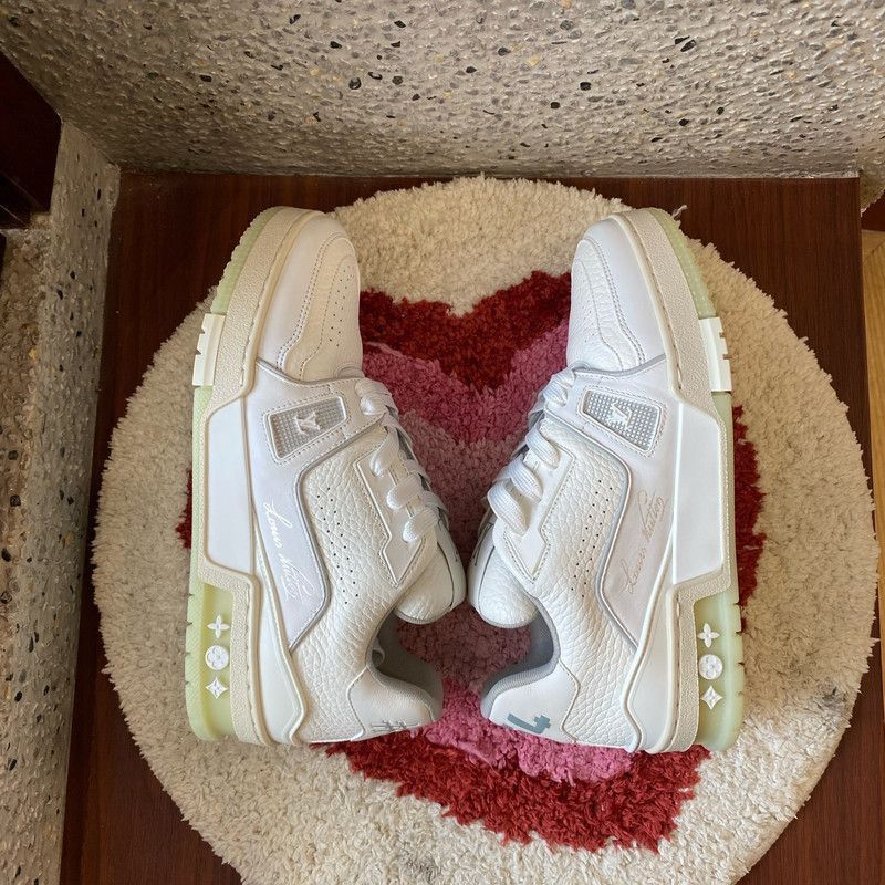 Louis Vuitton Louis Vuitton White Trainer Low-Top Sneakers - Size US 8 / IT 38 - 6 Thumbnail