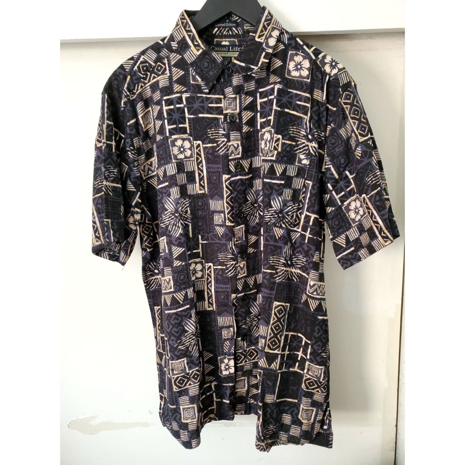 ALOHAS VINTAGE Weekender Casual Aloha Hawaiian Shirt XL Men Button-Up Short Sleeve Black 55% Cotton 45% Rayon Limited Edition Size US XL / EU 56 / 4 - 5 Thumbnail