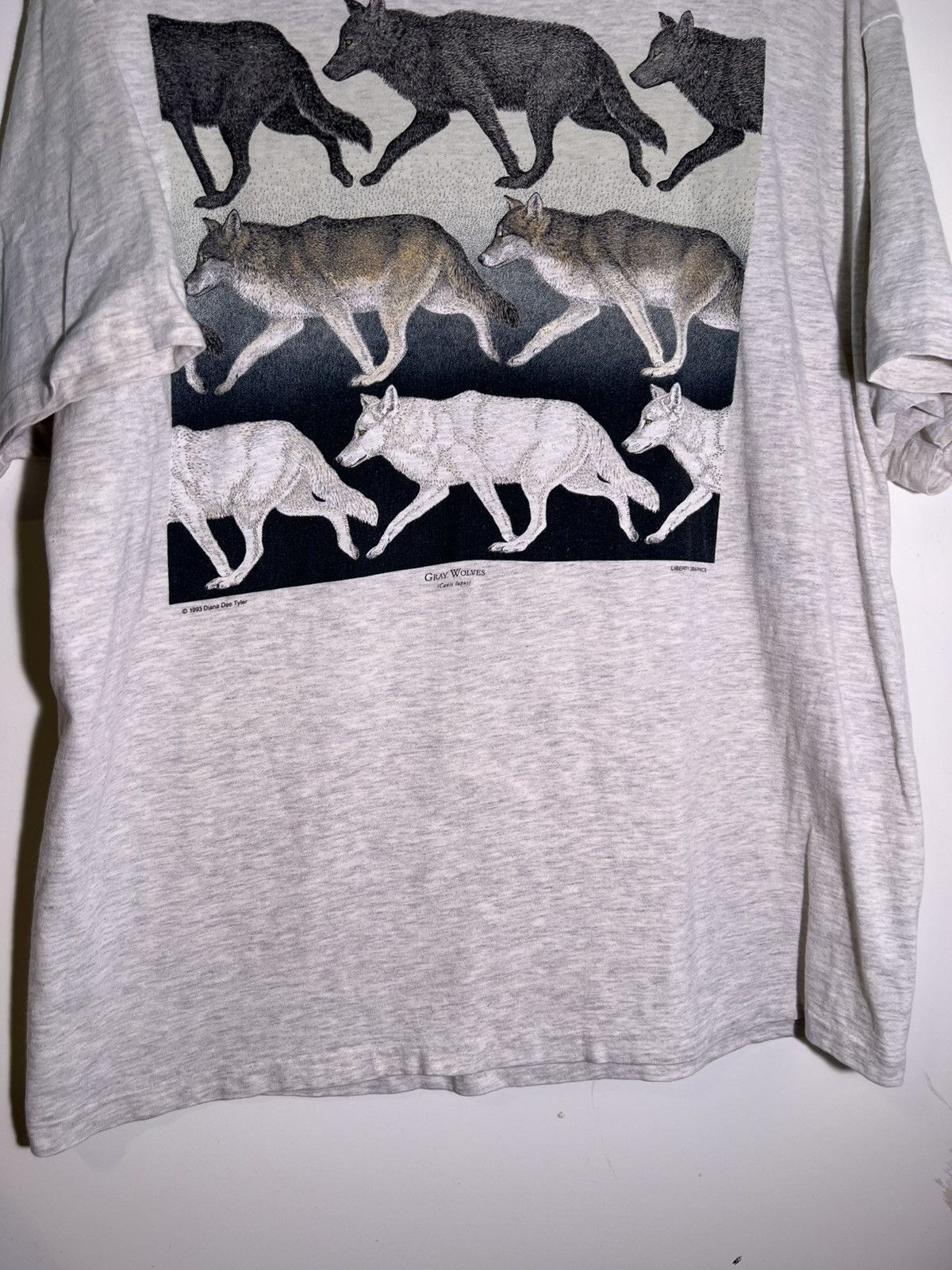 Vintage 90’s VTG Vintage Gray Wolves Diana Tyler Art Retro Tee Shirt Size US XL / EU 56 / 4 - 4 Thumbnail