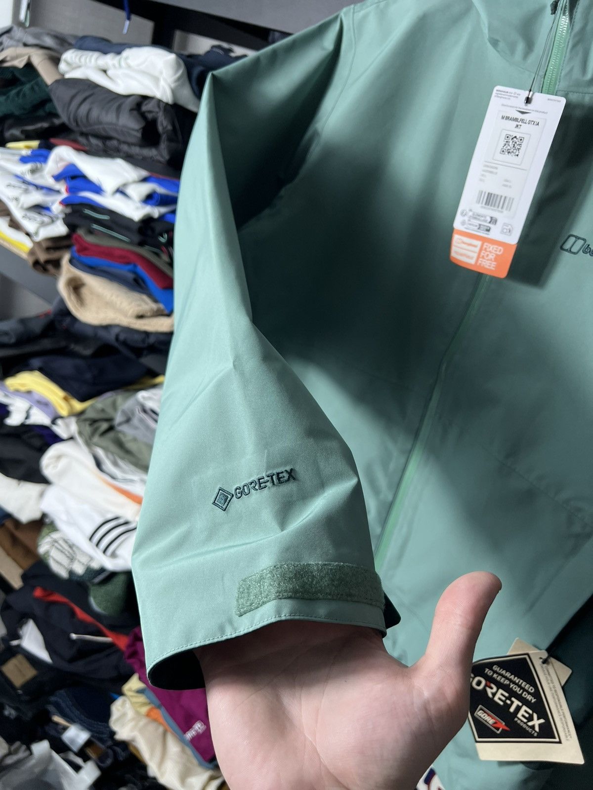 Berghaus Berghaus Gore-Tex Waterproof Hiking Rain Jacket Green Size L Size US L / EU 52-54 / 3 - 12 Thumbnail