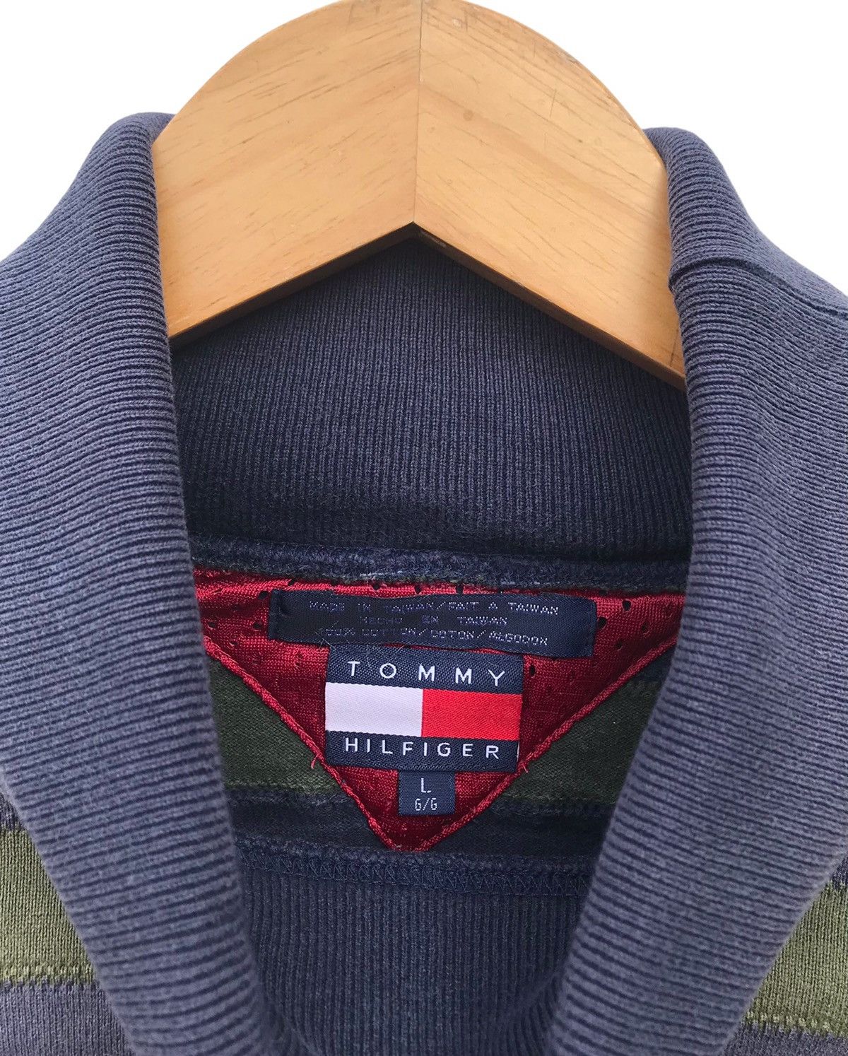 Tommy Hilfiger × Vintage Vintage Tommy Hilfiger Stripe Faded Sweatshirt Size US M / EU 48-50 / 2 - 3 Thumbnail