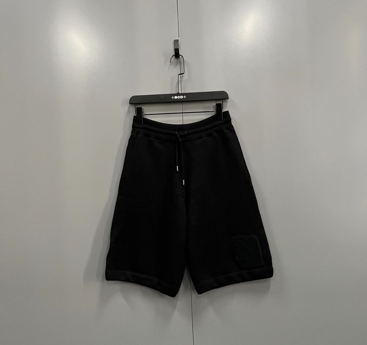 Burberry Burberry Black Drawstring Shorts J41 Size US 30 / EU 46 - 1 Thumbnail