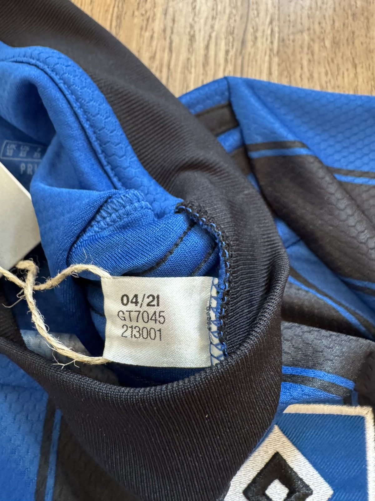 Adidas HAMBURG 2021 2022 AWAY SHIRT FOOTBALL JERSEY ADIDAS SZ XS Size US XS / EU 42 / 0 - 10 Thumbnail