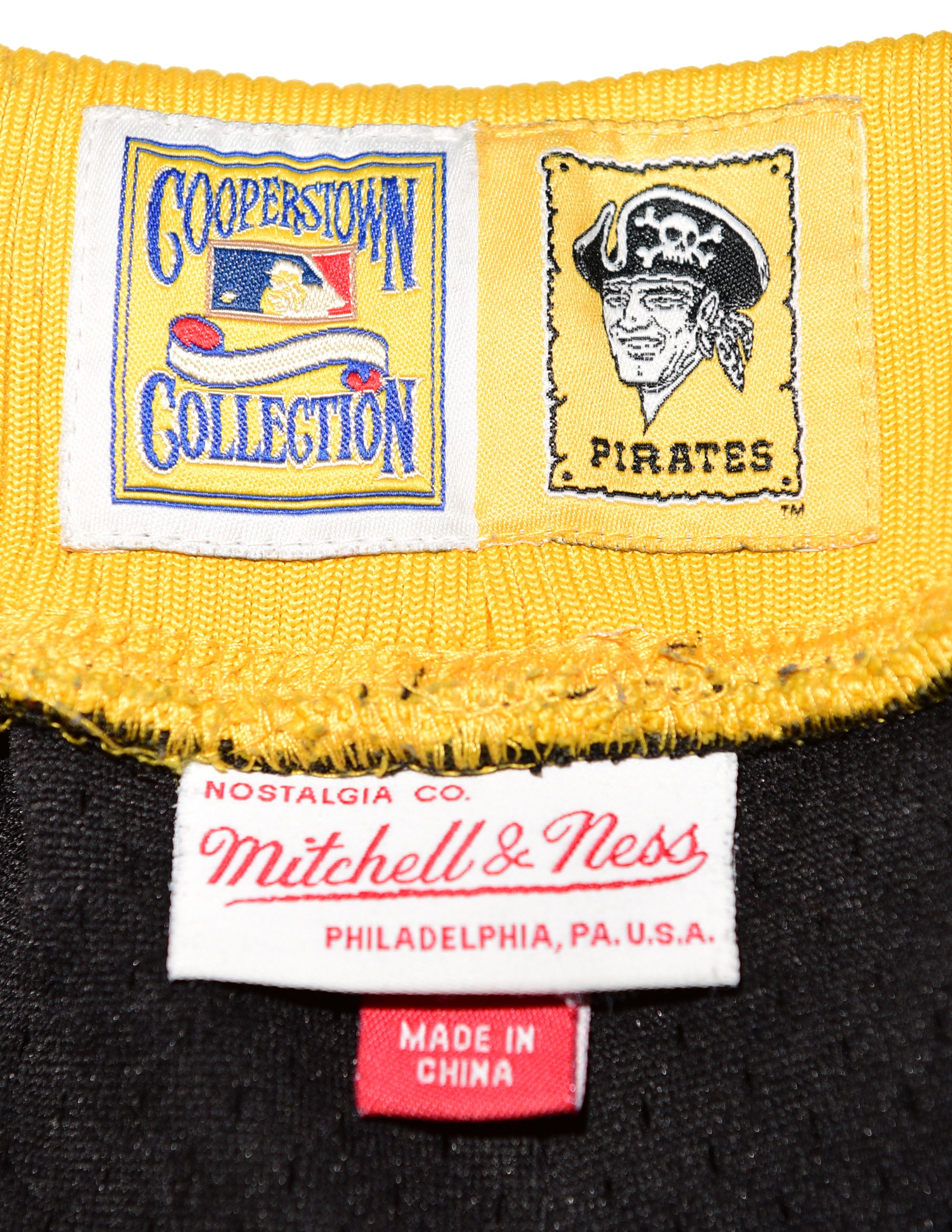 Mitchell & Ness Mitchell & Ness MLB Cooperstown Pittsburgh Pirates Shorts Size US 38 / EU 54 - 4 Thumbnail