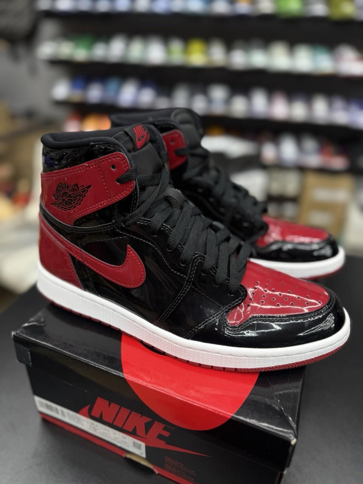 Jordan Brand Size 10.5 - Jordan 1 Retro OG High Patent Bred 555088-063 Size US 10.5 / EU 43-44 - 2 Thumbnail
