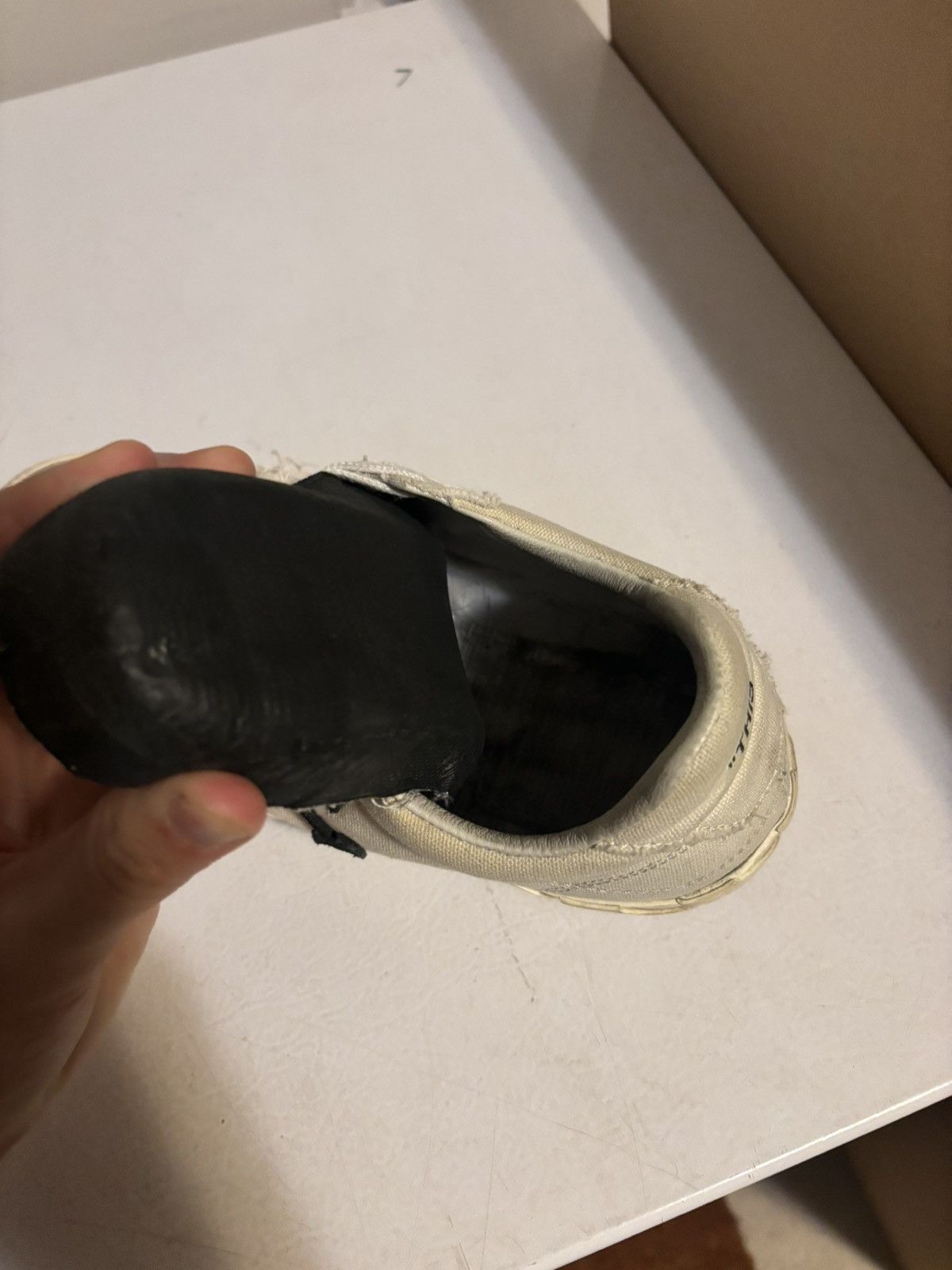 Off-White Off-White Vulcanized Sneakers Size US 6.5 / EU 39-40 - 5 Thumbnail