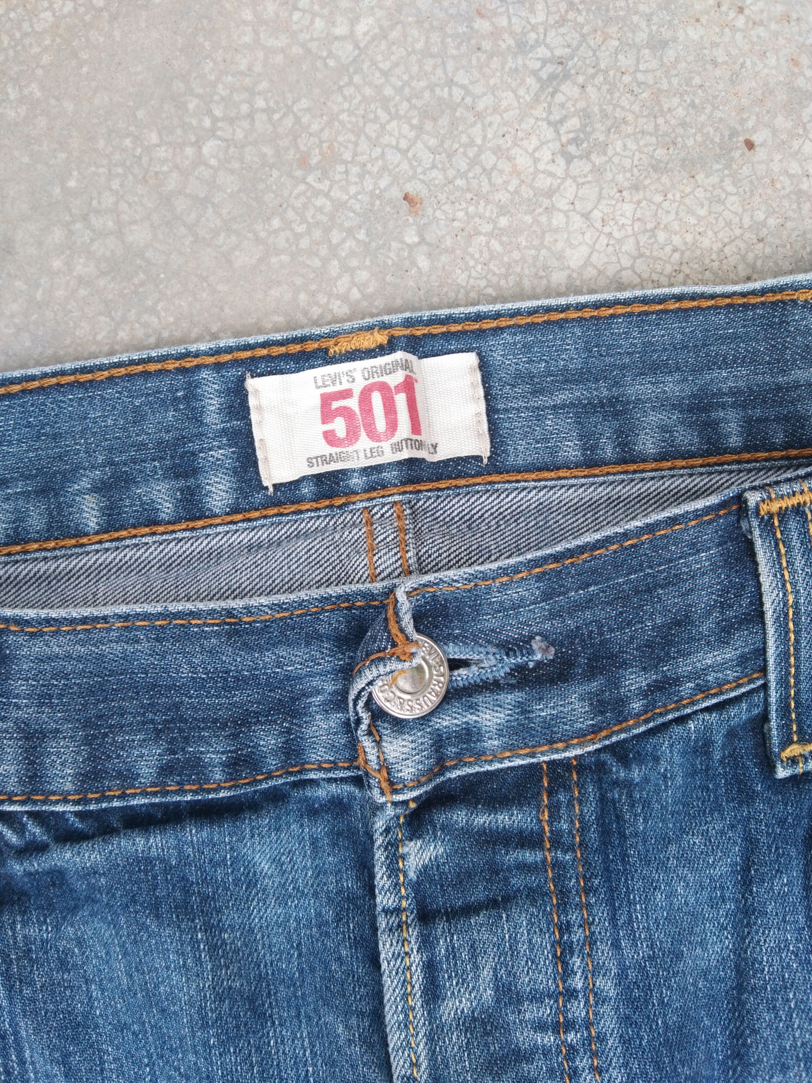 Levi's Vintage Levi's 501 Faded Blue Straight Leg Jeans 38x32 Size US 38 / EU 54 - 8 Thumbnail