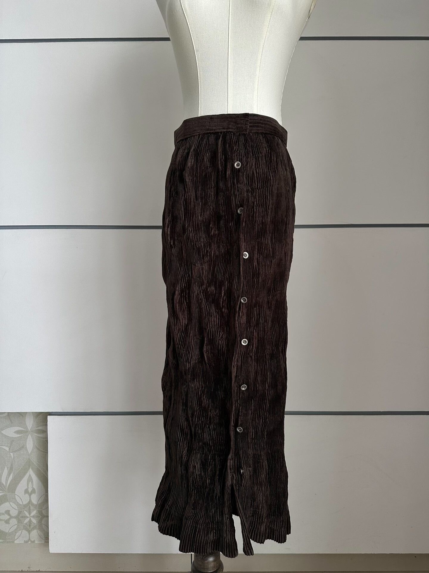 Issey Miyake ISSEY MIYAKE Folding button dress| Size 28" / US 6 / IT 42 - 1 Thumbnail