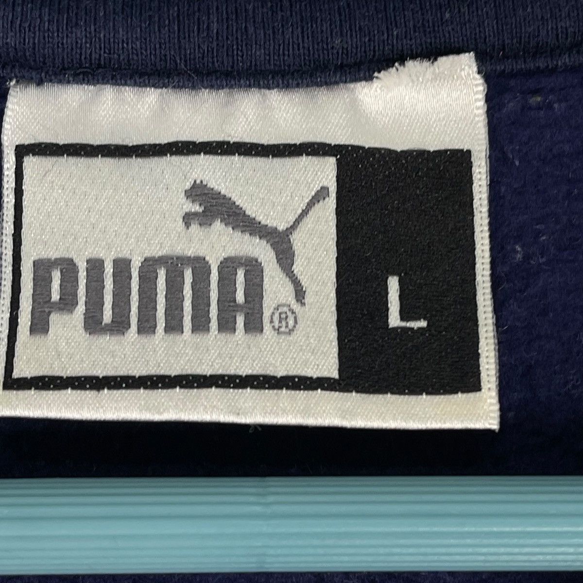 Puma × Vintage Vintage Puma Small Embroidered Crewneck Sweatshirt Navy Size US L / EU 52-54 / 3 - 5 Thumbnail