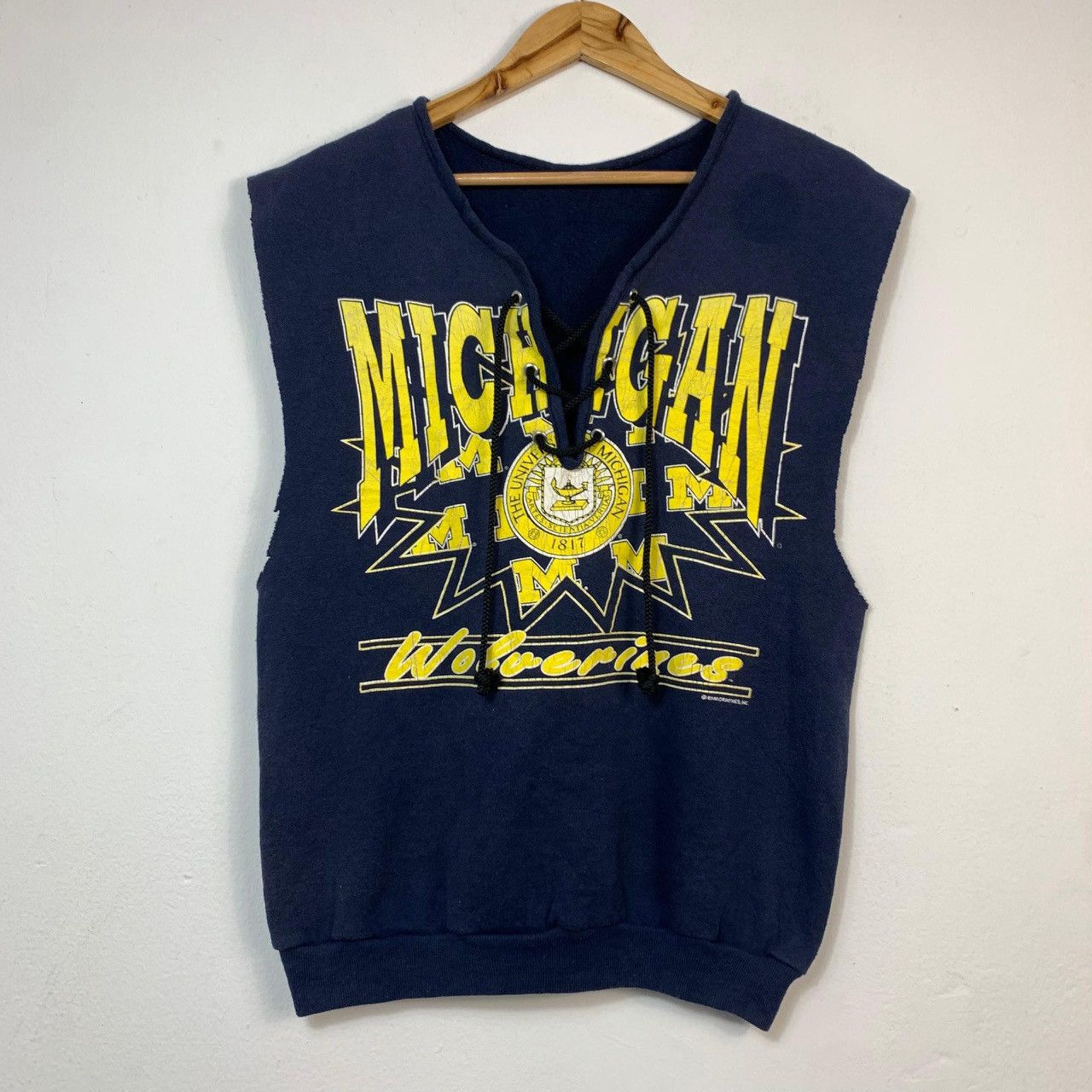 NCAA Vintage University of Michigan Wolverines Sweatshirt M Size US M / EU 48-50 / 2 - 1 Thumbnail