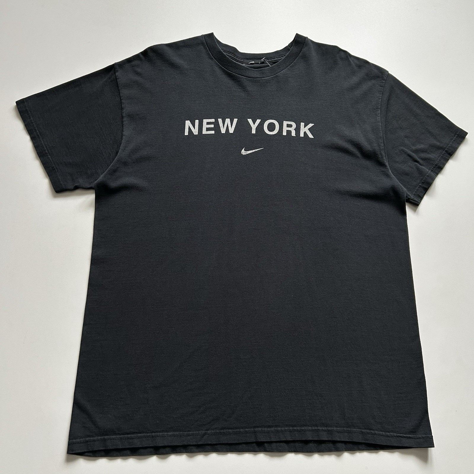 Nike Vintage Nike T Shirt XL Y2K Center Swoosh New York Faded Size US XL / EU 56 / 4 - 1 Thumbnail