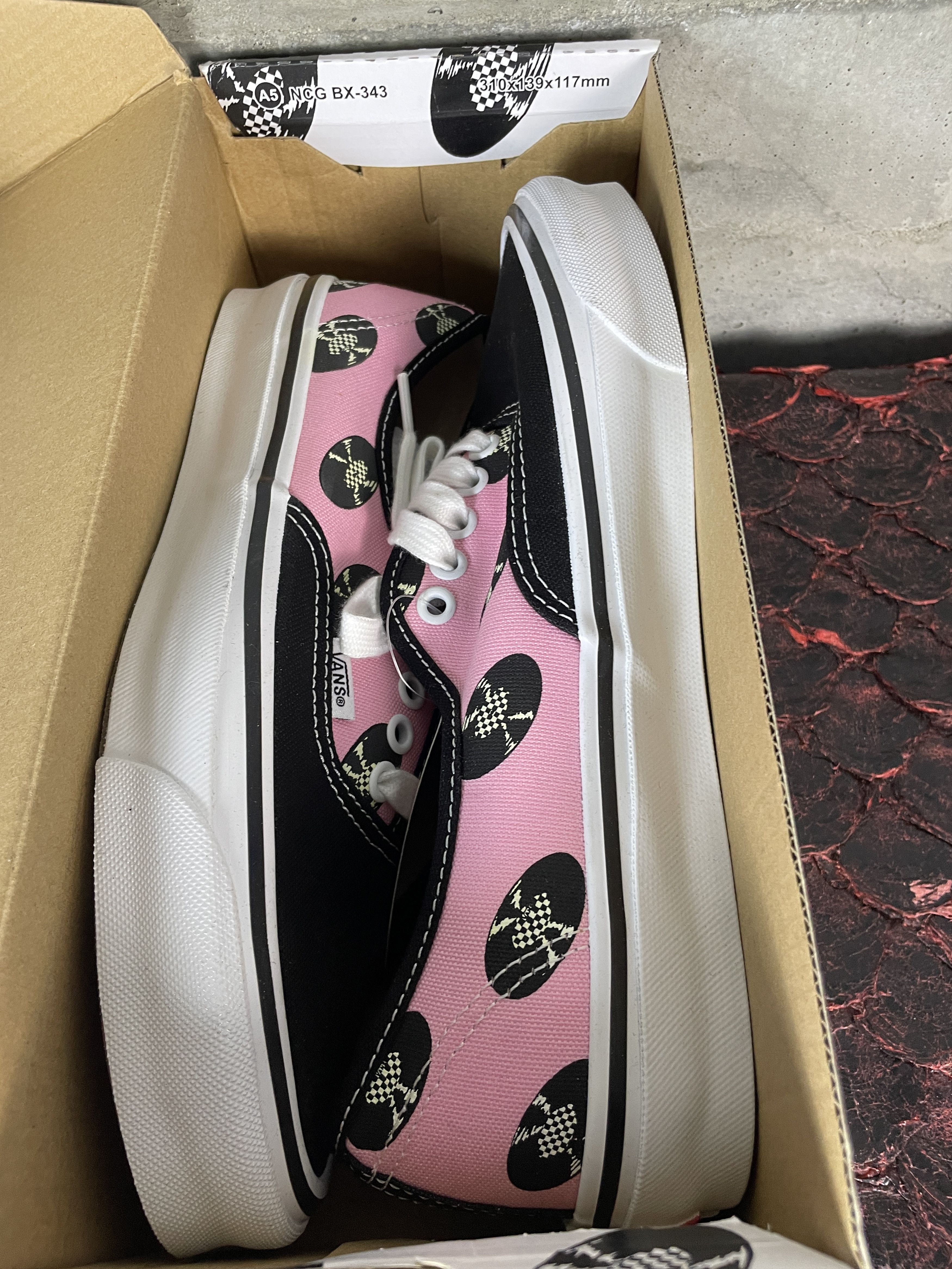 Vans × Wacko Maria Vans Wacko Maria x Authentic LX 'Records Pink' Size US 8.5 / EU 41-42 - 4 Thumbnail