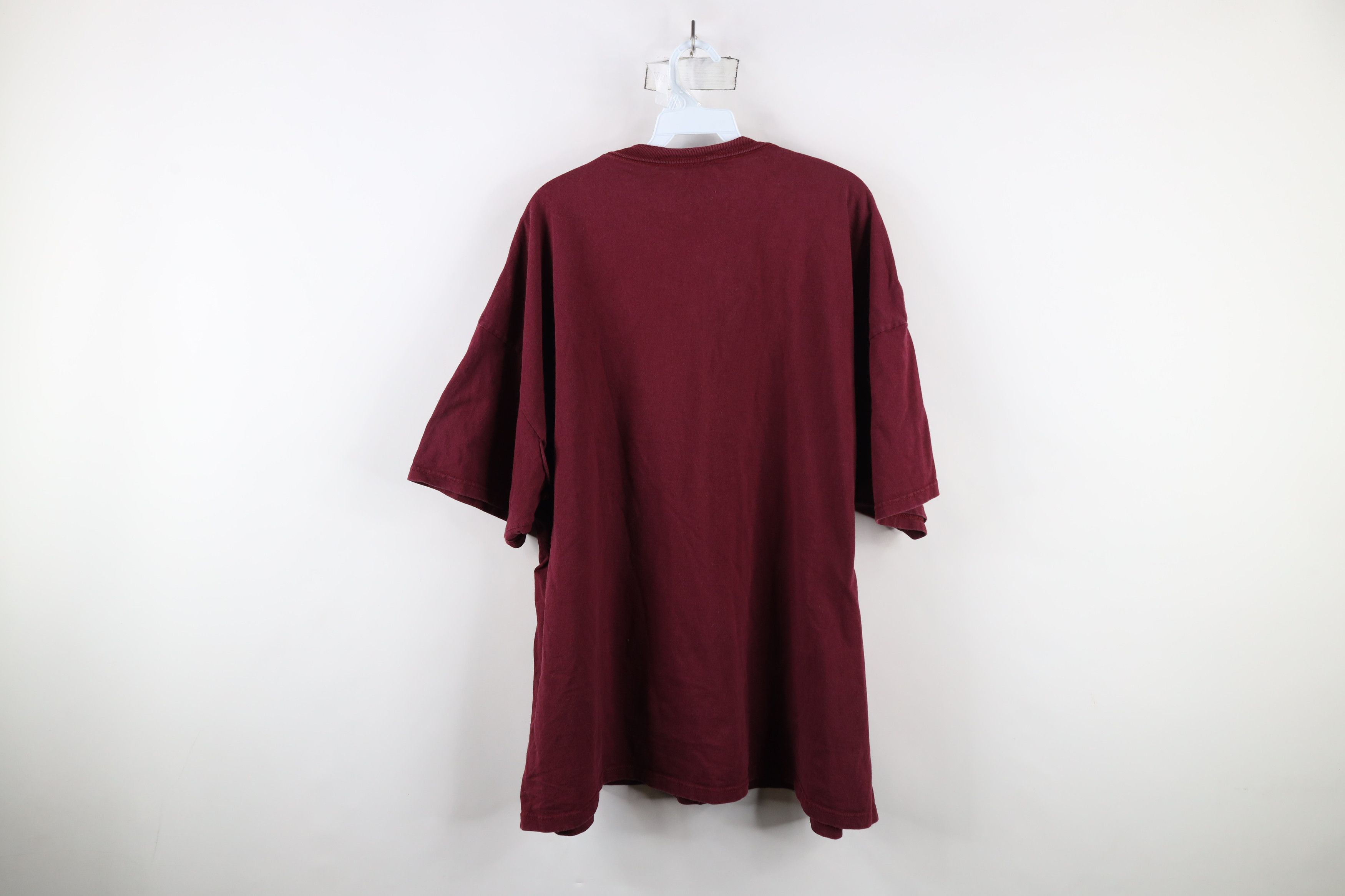 Vintage Vintage 90s Jeep Motors Short Sleeve T-Shirt Maroon USA Size US XXL / EU 58 / 5 - 7 Thumbnail