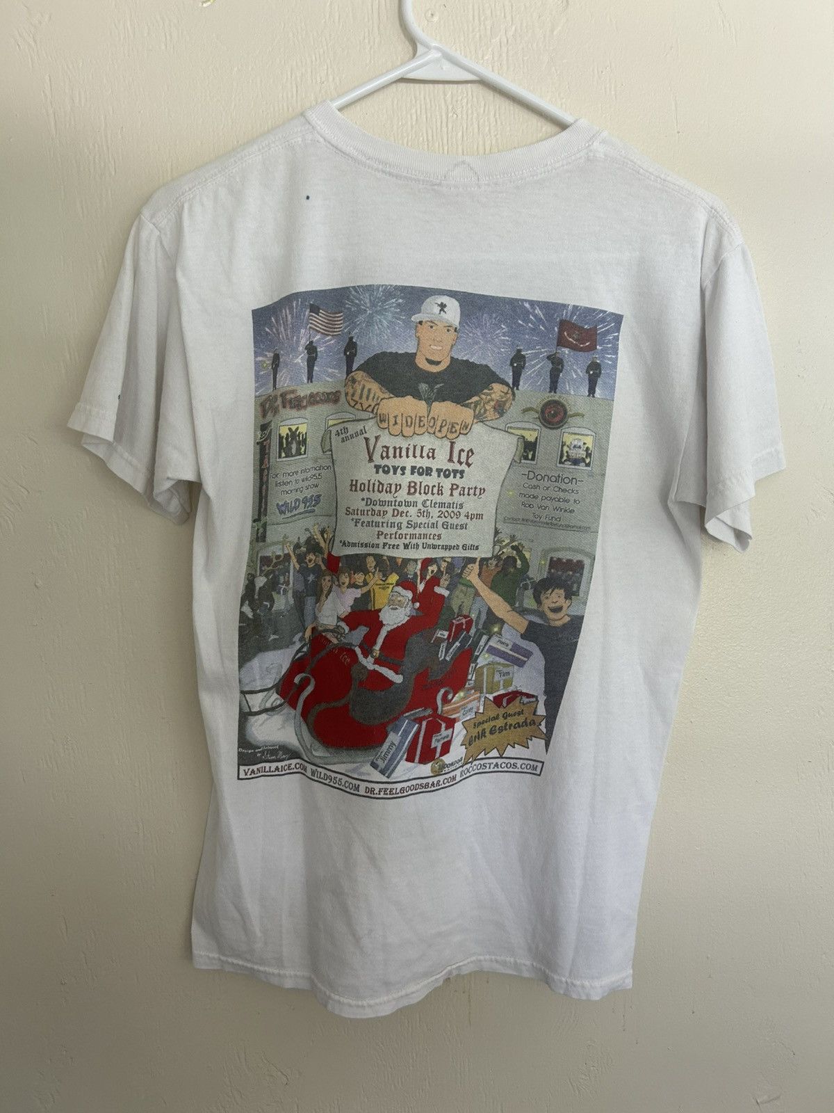 Vintage 09 Vanilla Ice Toys for Tots Holiday Block Party Graphic Tee Size US S / EU 44-46 / 1 - 2 Thumbnail