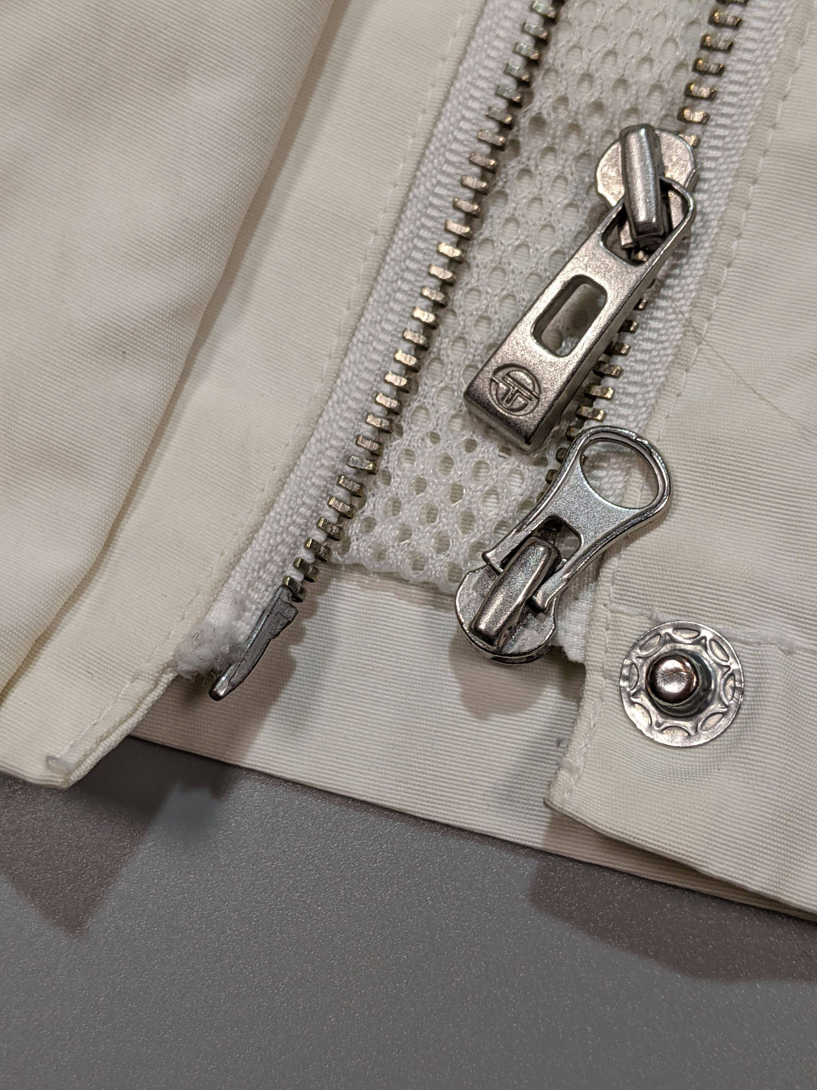 Sergio Tacchini × Vintage Sergio Tacchini Women's Vintage White Lightweight Raincoat Size XL / US 12-14 / IT 48-50 - 6 Thumbnail