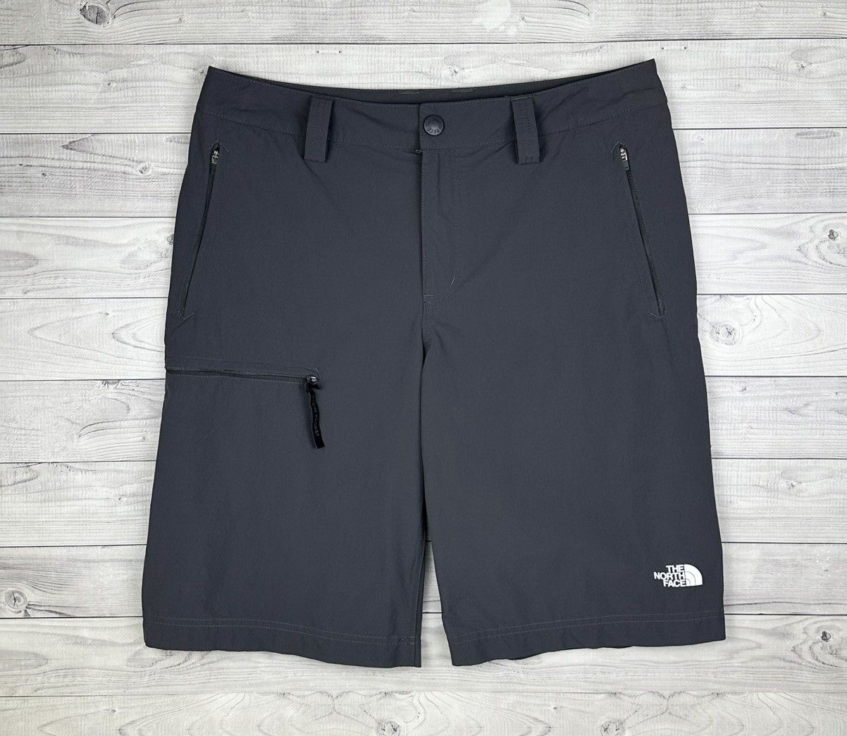 The North Face The North Face Shorts Gray Men’s Size 30 Size US 30 / EU 46 - 1 Thumbnail