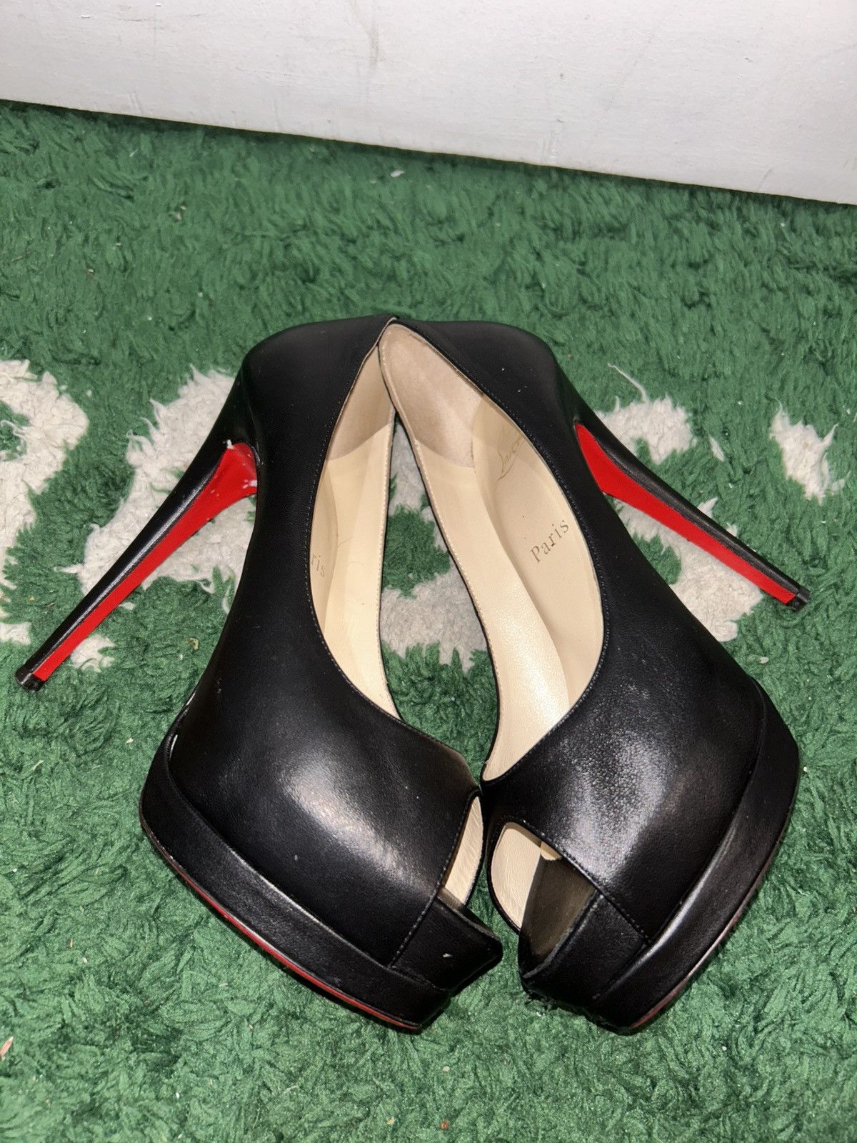 Christian Louboutin christian louboutin size 38 eu 8 women’s with box clean Size US 8 / IT 38 - 5 Thumbnail
