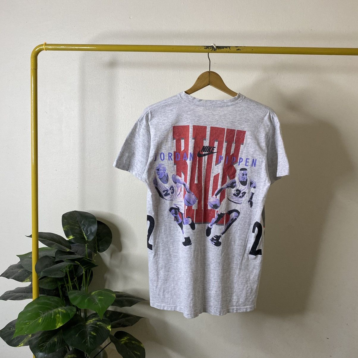 Nike Vintage 90s Nike Jordan Pippen Back 2 Back NBA T shirt Size US M / EU 48-50 / 2 - 1 Thumbnail