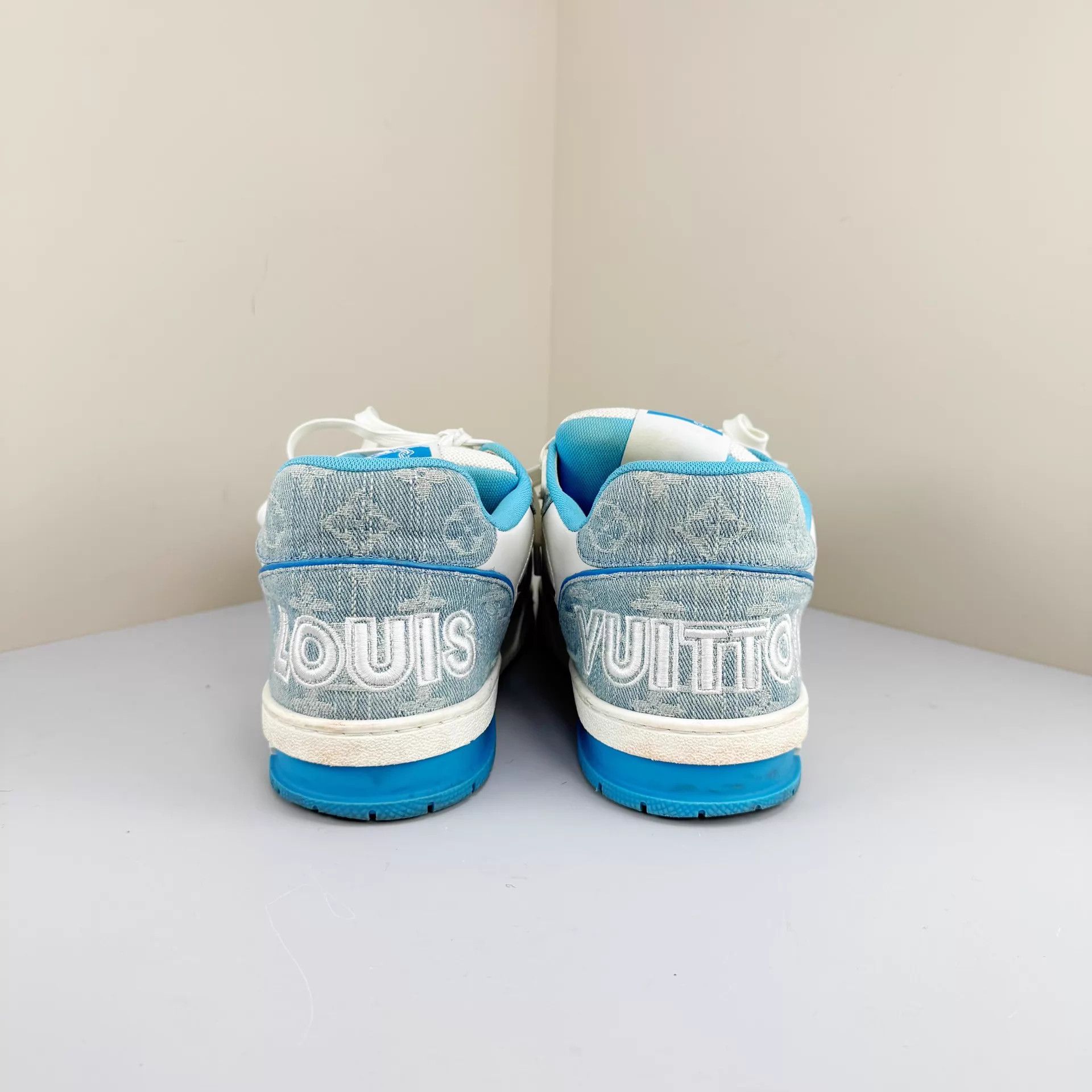 Louis Vuitton LV white/blue denim Velcro Trainer US7 95 new Size US 7 / IT 37 - 3 Thumbnail