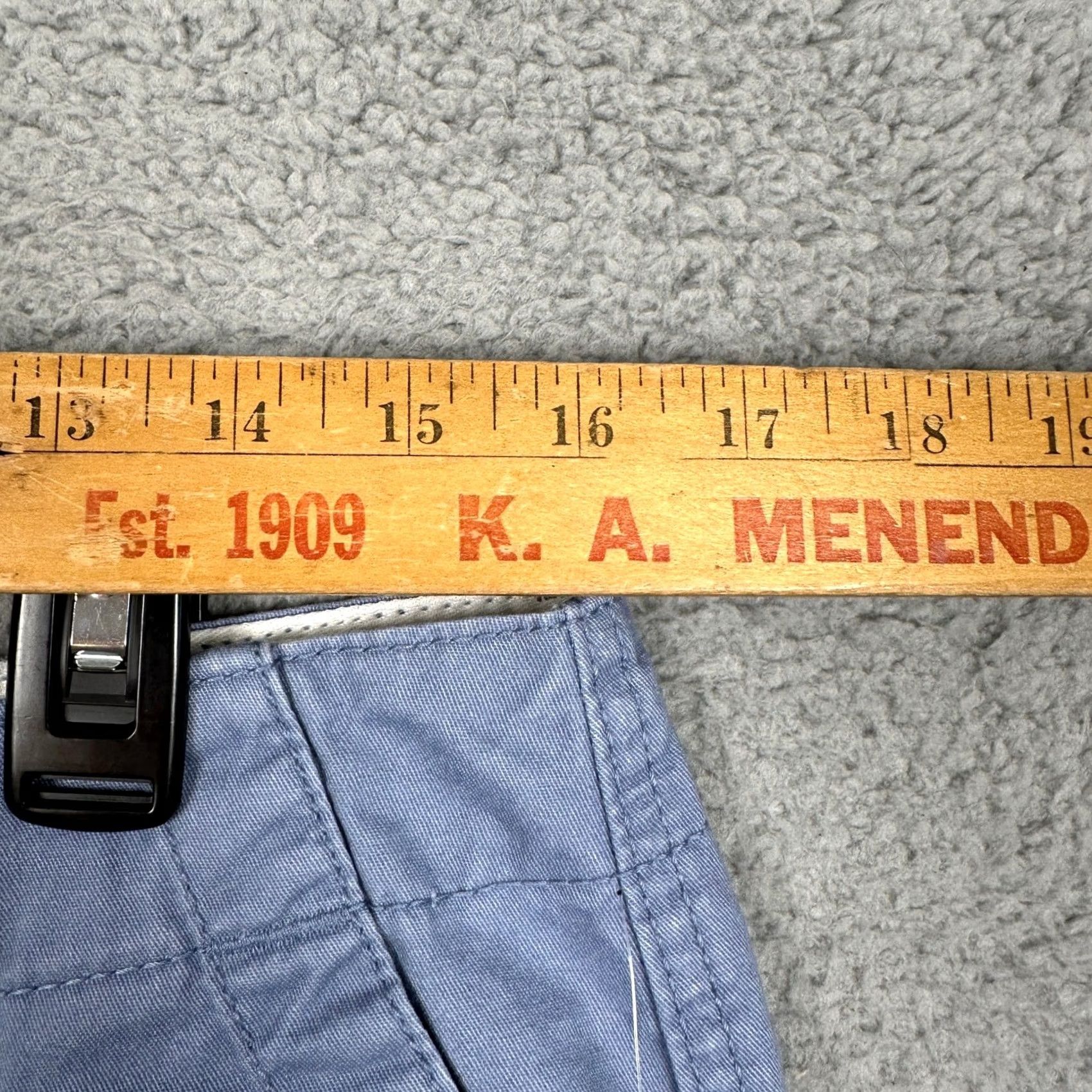 Old Navy Old Navy Lived-In Straight Shorts Mens 33 Blue Chino Flat Front Casual Cotton 8.5in Inseam Public Nautical Casual Mens Size US 33 - 5 Thumbnail