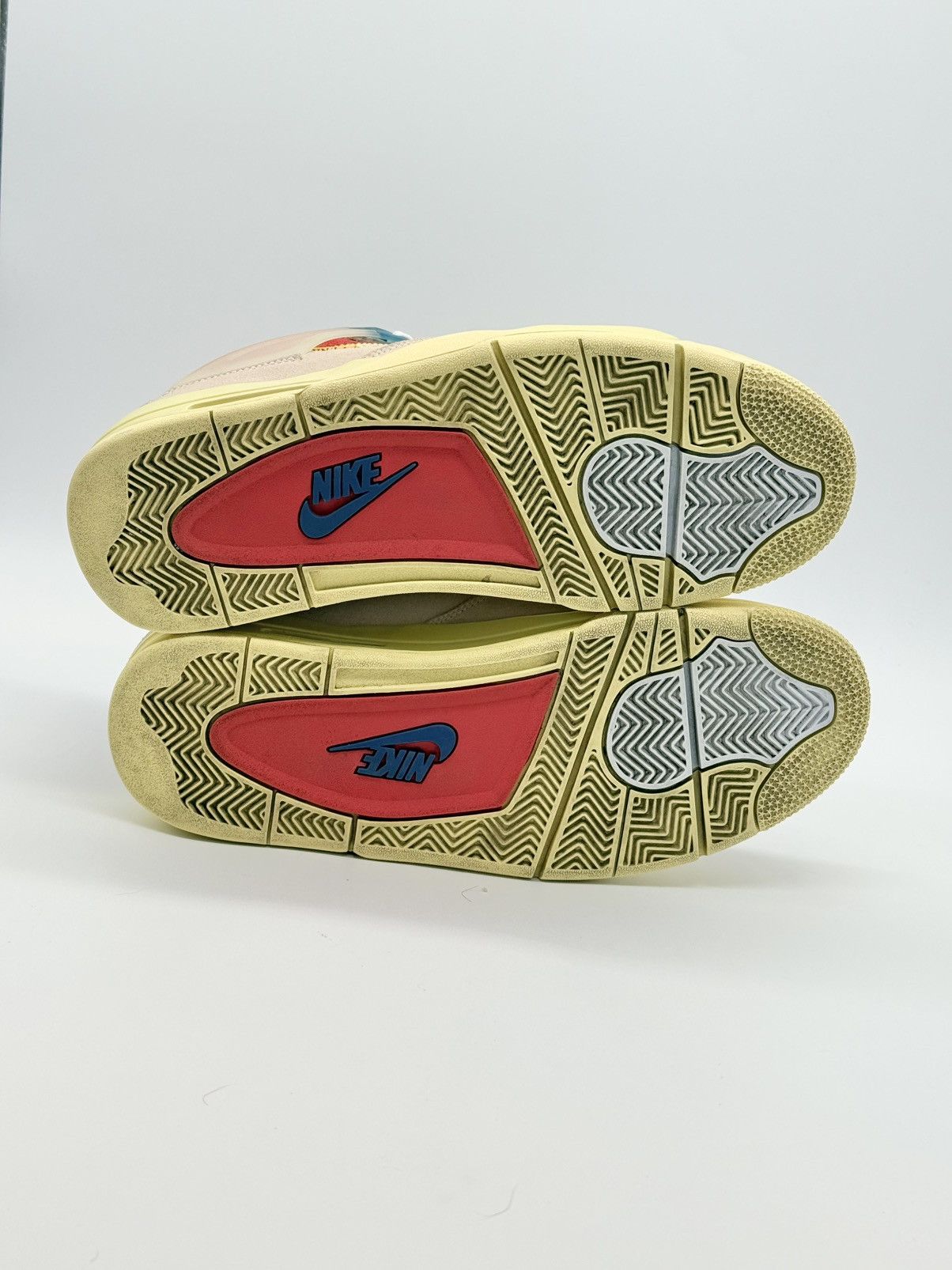 Jordan Brand Size 10.5 - Jordan 4 Retro x Union LA Mid Guava Ice Size US 10.5 / EU 43-44 - 6 Thumbnail