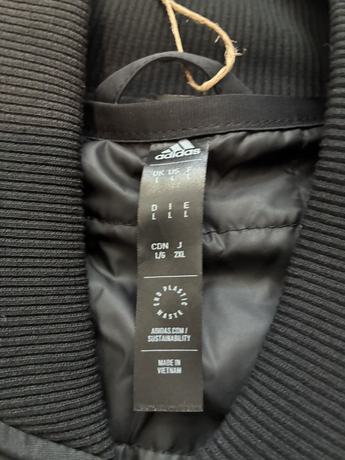 Adidas Real Madrid Travel Jacket Size US L / EU 52-54 / 3 - 5 Thumbnail
