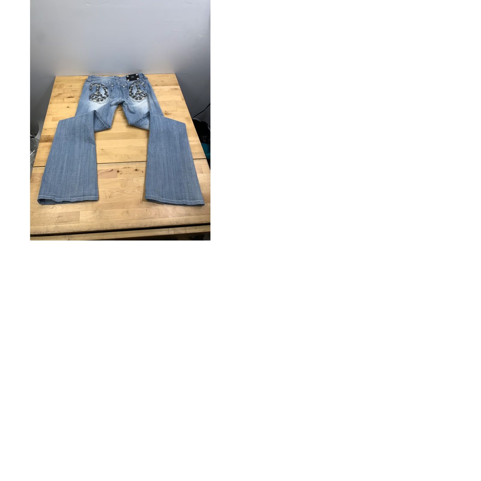 Miss Me VINTAGE Miss Me Jeans Womens Flared 5-Pocket Denim Blue 29x31 Peace Symbol Embellished 12719 Mens? Size 29" - 9 Thumbnail