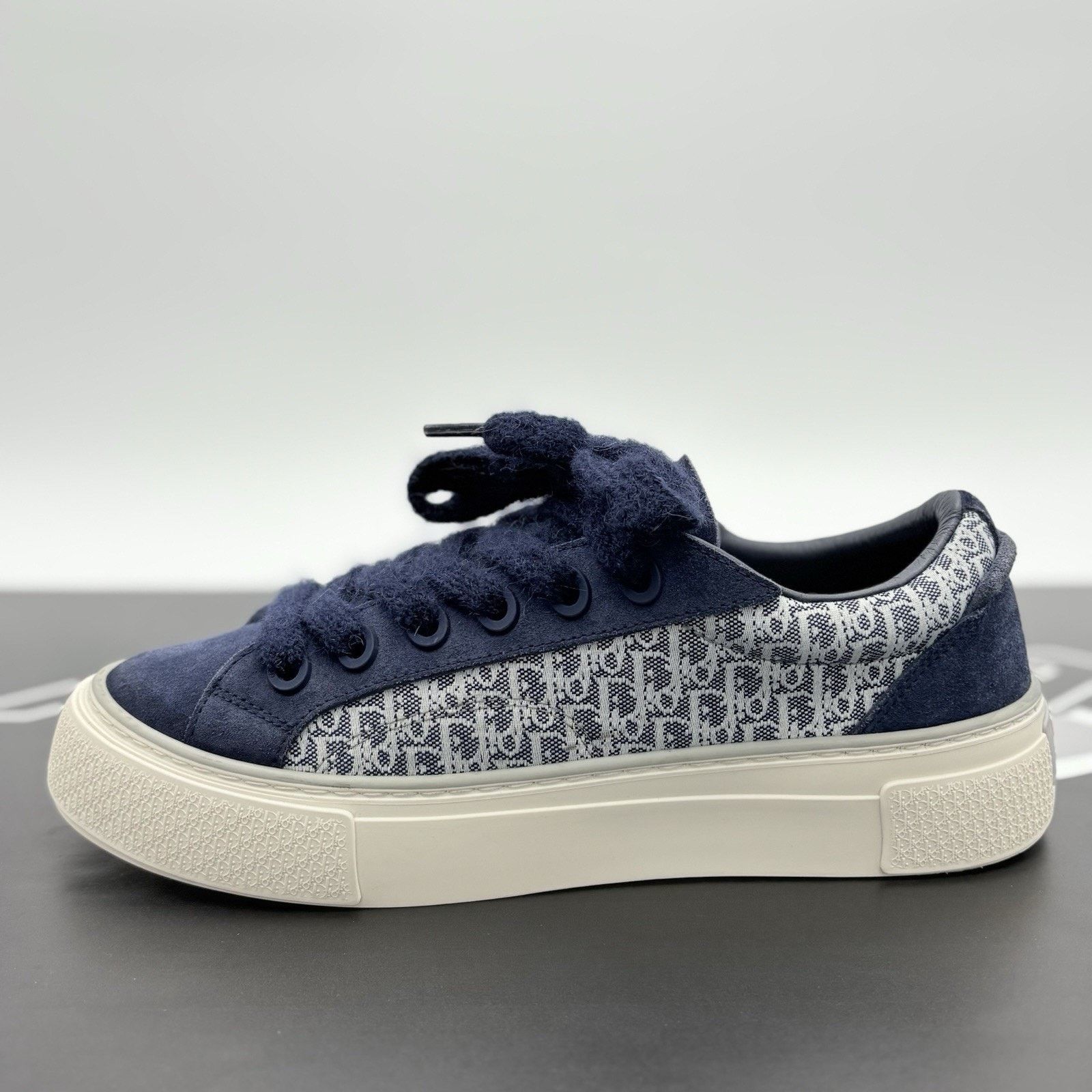 Dior Dior B33 ' Oblique Navy Blue ' | SUPER CLEAN! Size US 8 / EU 41 - 8 Thumbnail