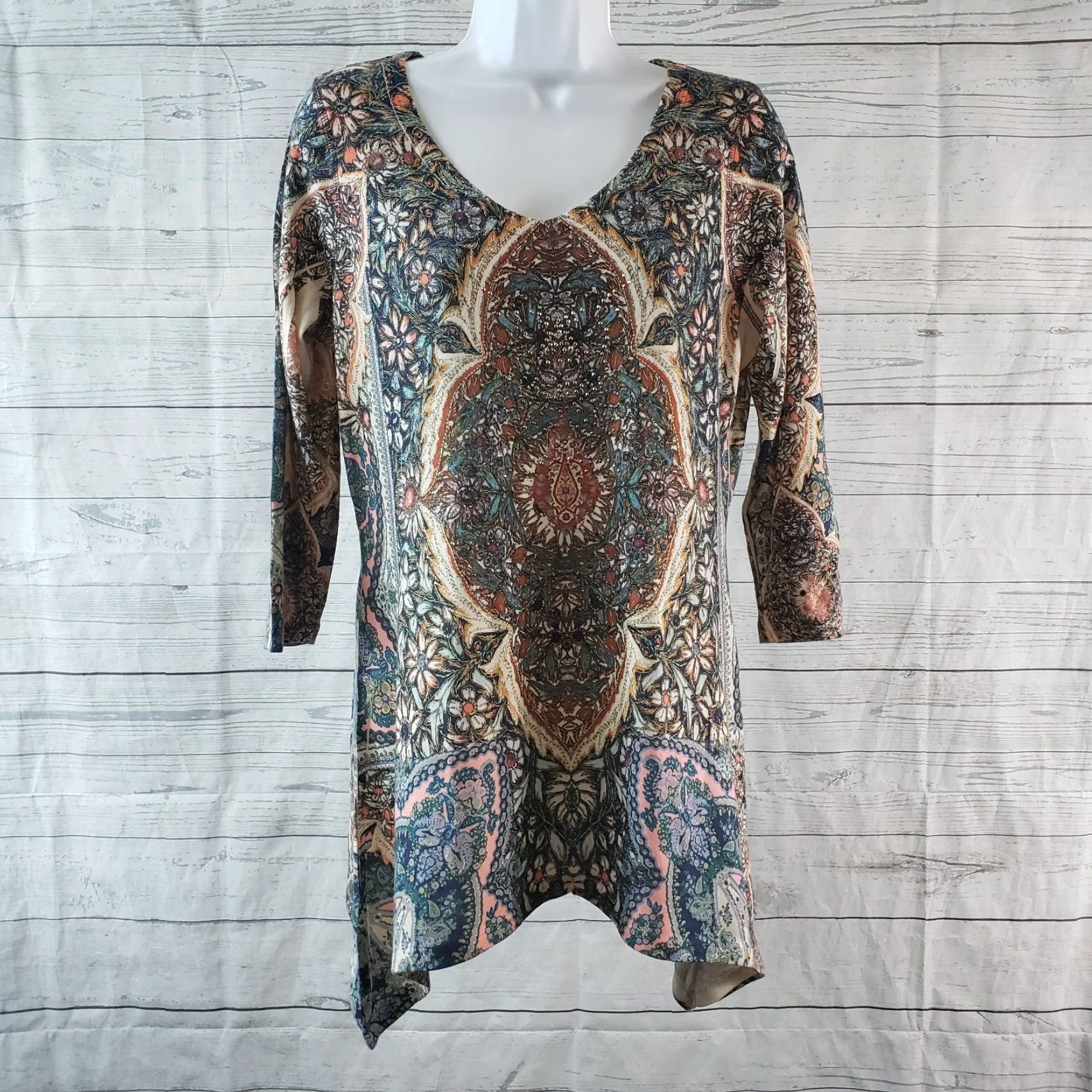 Vintage **WORLD UNITY Women's Small Blue Pink 3/4 Sleeve Floral Blouse** User: WORLD UNITY Women's Small Blue Pink 3/4 Sleeve Floral Blouse Size S / US 4 / IT 40 - 2 Thumbnail