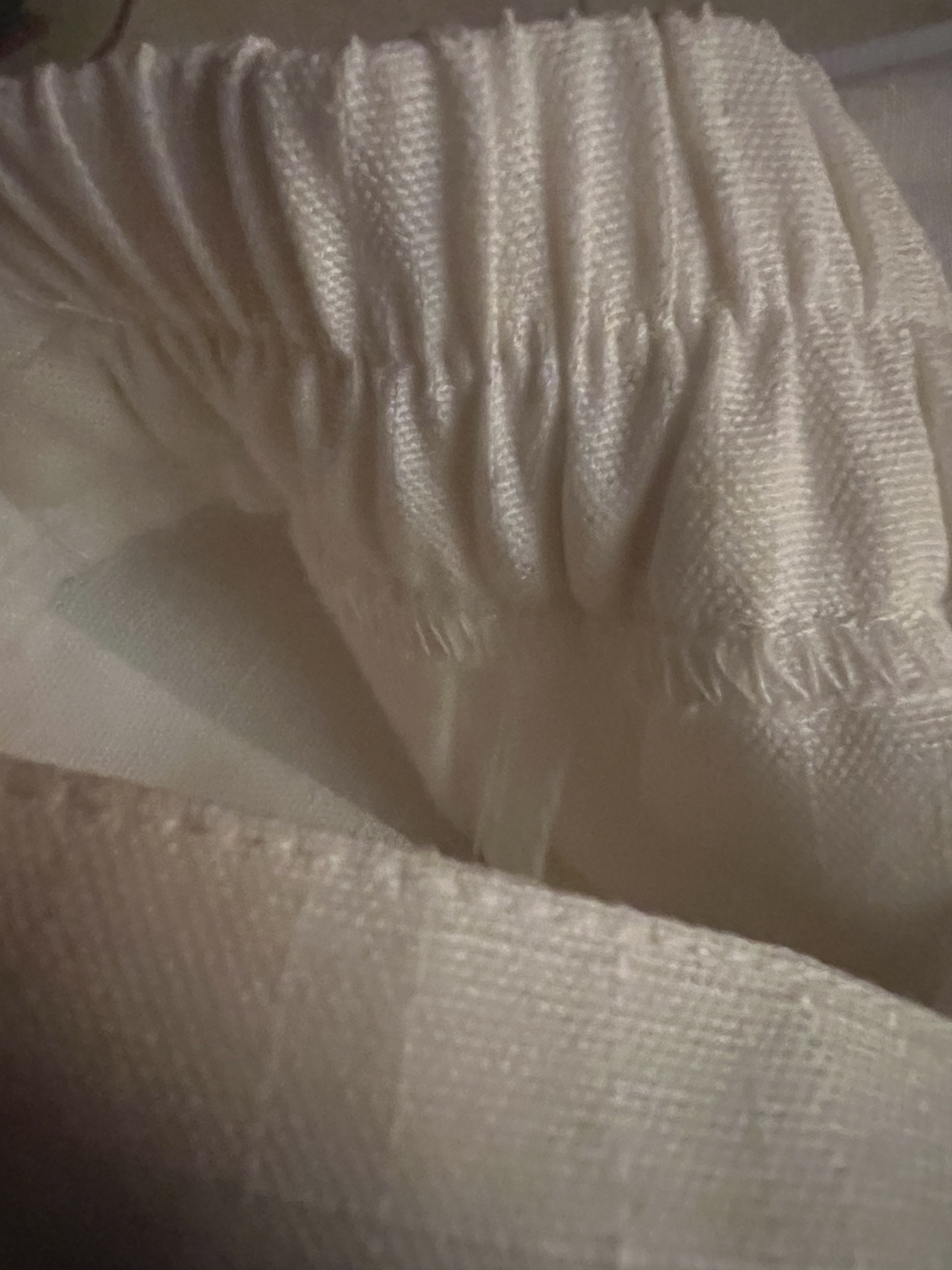 Vintage Liz Baker, white pleated skirt Size 40" / US 18 - 7 Thumbnail
