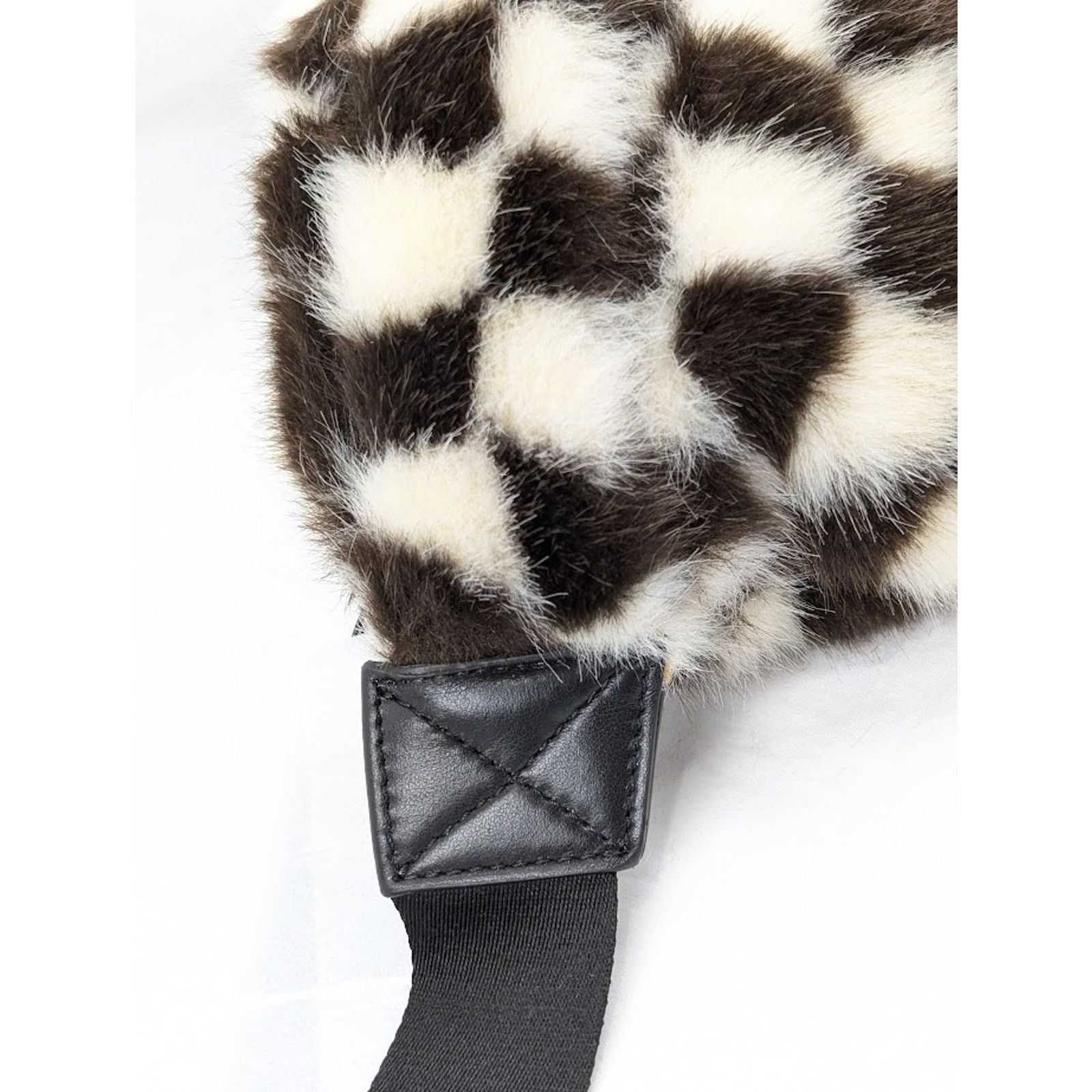 Amiri o1rshd1 DUP/ Size: OS/Faux Fur Checkered Bumbag Black/White Size ONE SIZE - 10 Thumbnail