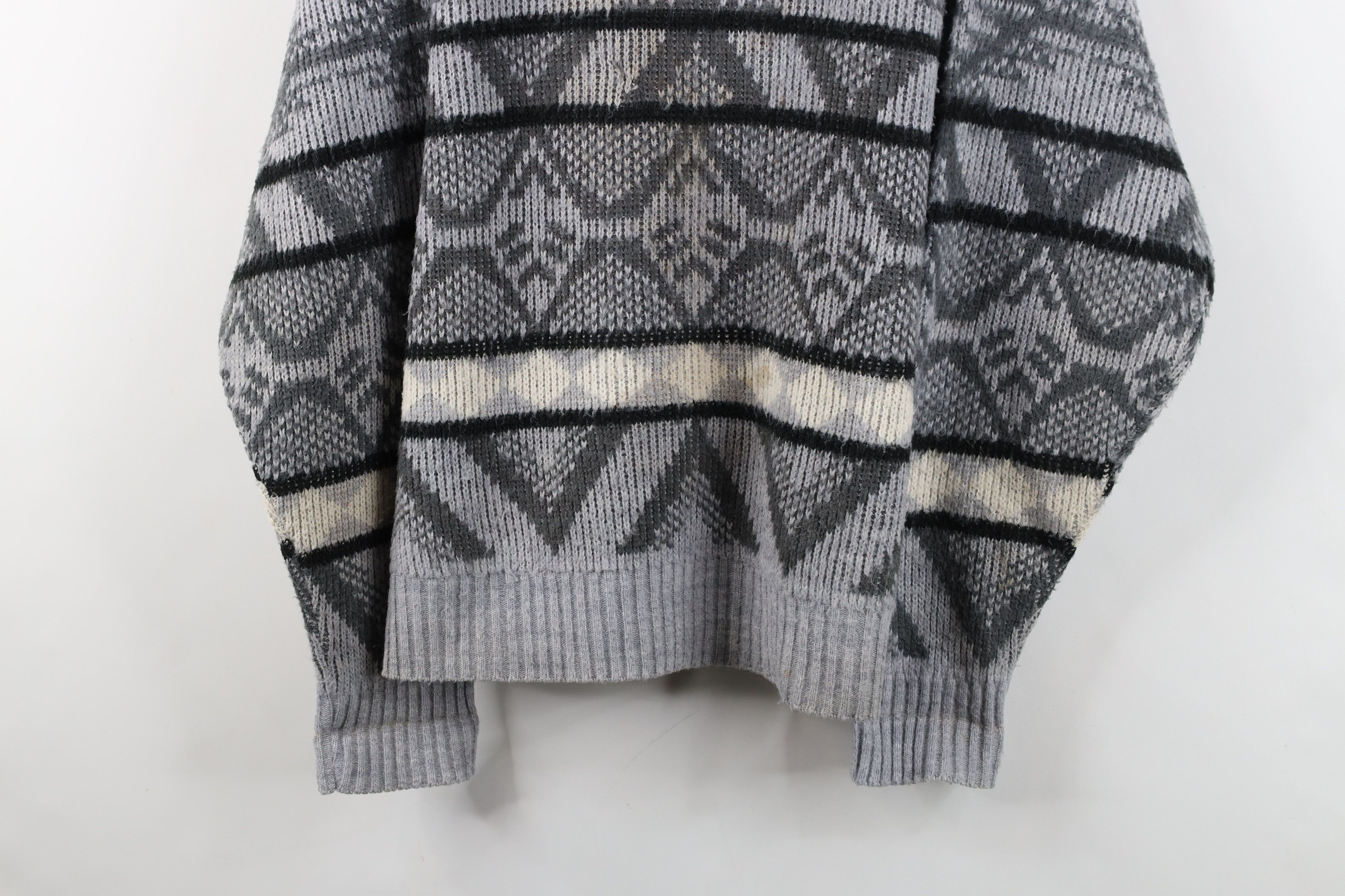 Vintage Vintage 90s Streetwear Fair Isle Knit Crewneck Sweater Size US L / EU 52-54 / 3 - 3 Thumbnail