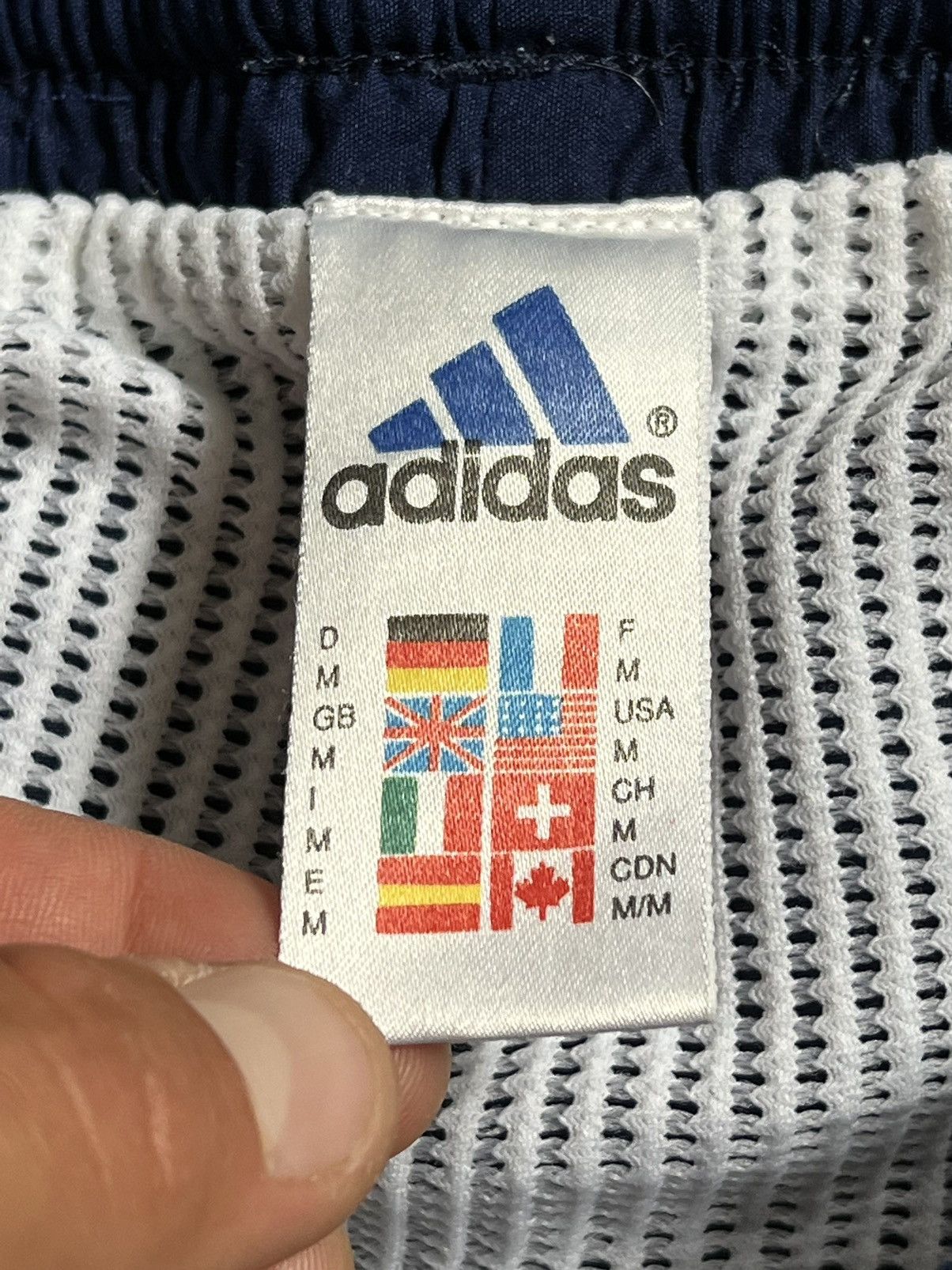 Adidas × Vintage Adidas shorts very rare vintage mens size M Size US 32 / EU 48 - 9 Thumbnail