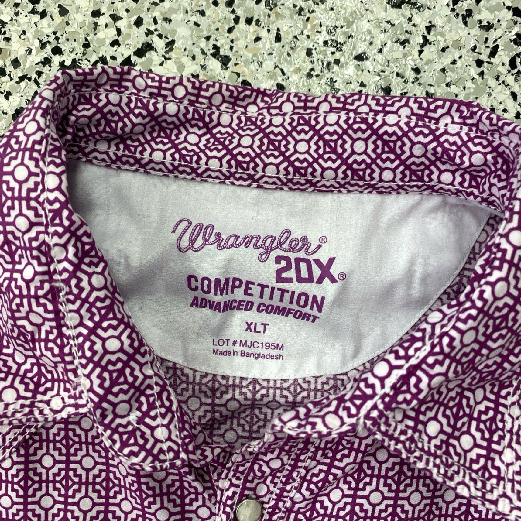 Wrangler Wrangler 20X Competition Mens XLT Western Plaid Pearl Snaps Stretch Shirt Size US XL / EU 56 / 4 - 2 Thumbnail