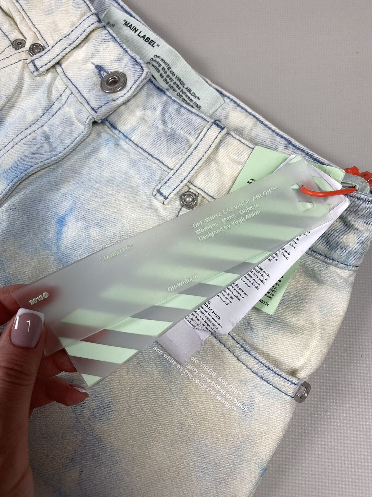 Off-White BNWT! Off-White ladies baggy jeans pants size 26 Size 26" / US 2 / IT 38 - 11 Thumbnail