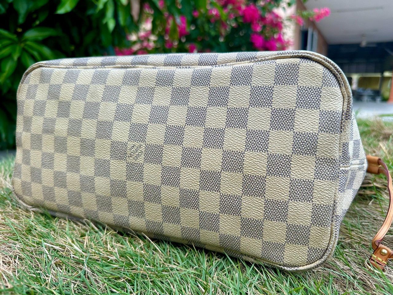 Louis Vuitton Authentic Louis Vuitton Damier Azur Neverfull MM Tote Bag Size ONE SIZE - 6 Thumbnail
