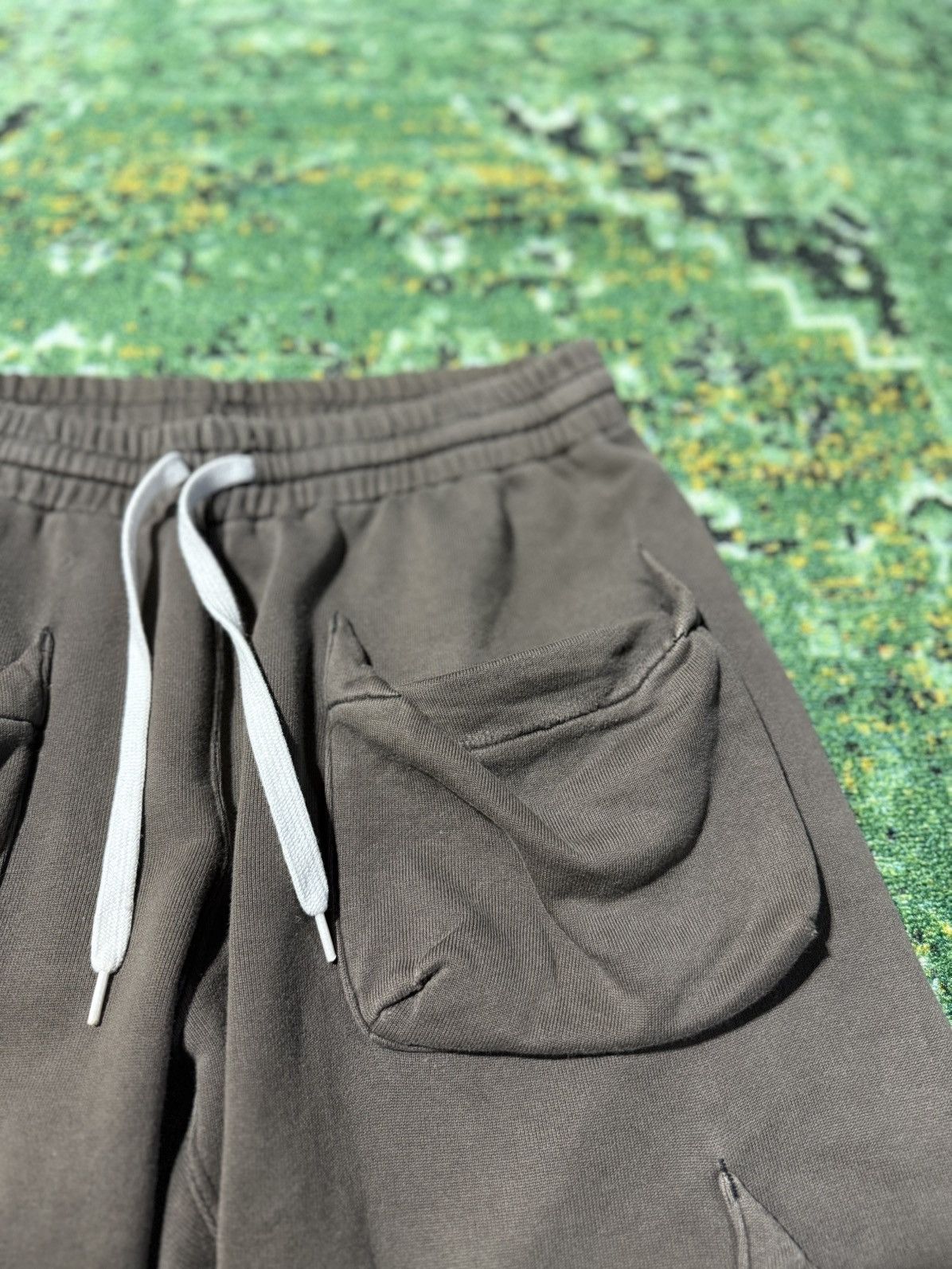 Number (N)ine Number (N)ine SS05 “Nightcrawler” Multi-Pocket Cargo Capris Size US 30 / EU 46 - 7 Thumbnail