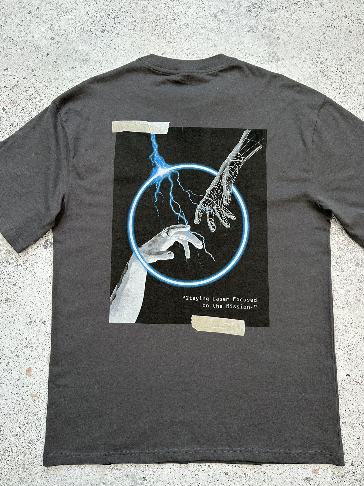 Karl Kani Karl Kani Metaverse Signature graphic T shirt Men M washed Size US M / EU 48-50 / 2 - 2 Thumbnail