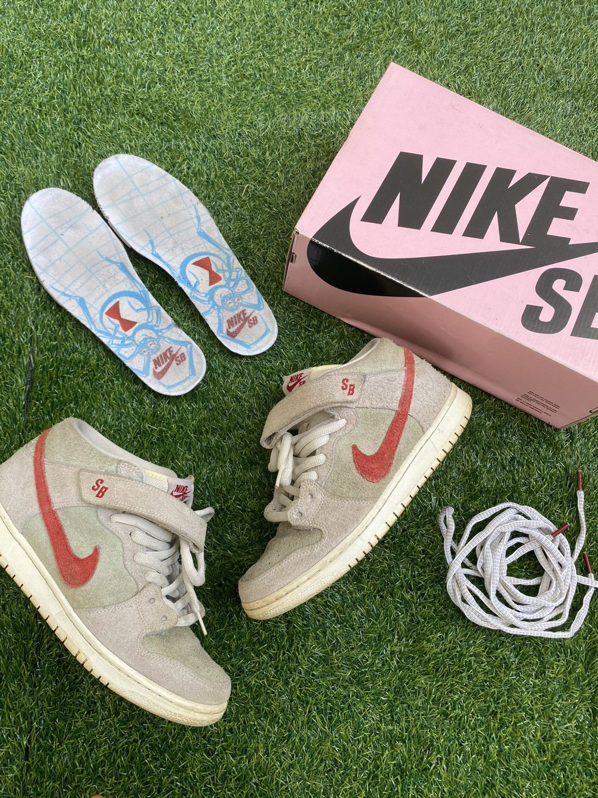Nike Dunk SB mid White Widow Size US 9.5 / EU 42-43 - 7 Thumbnail