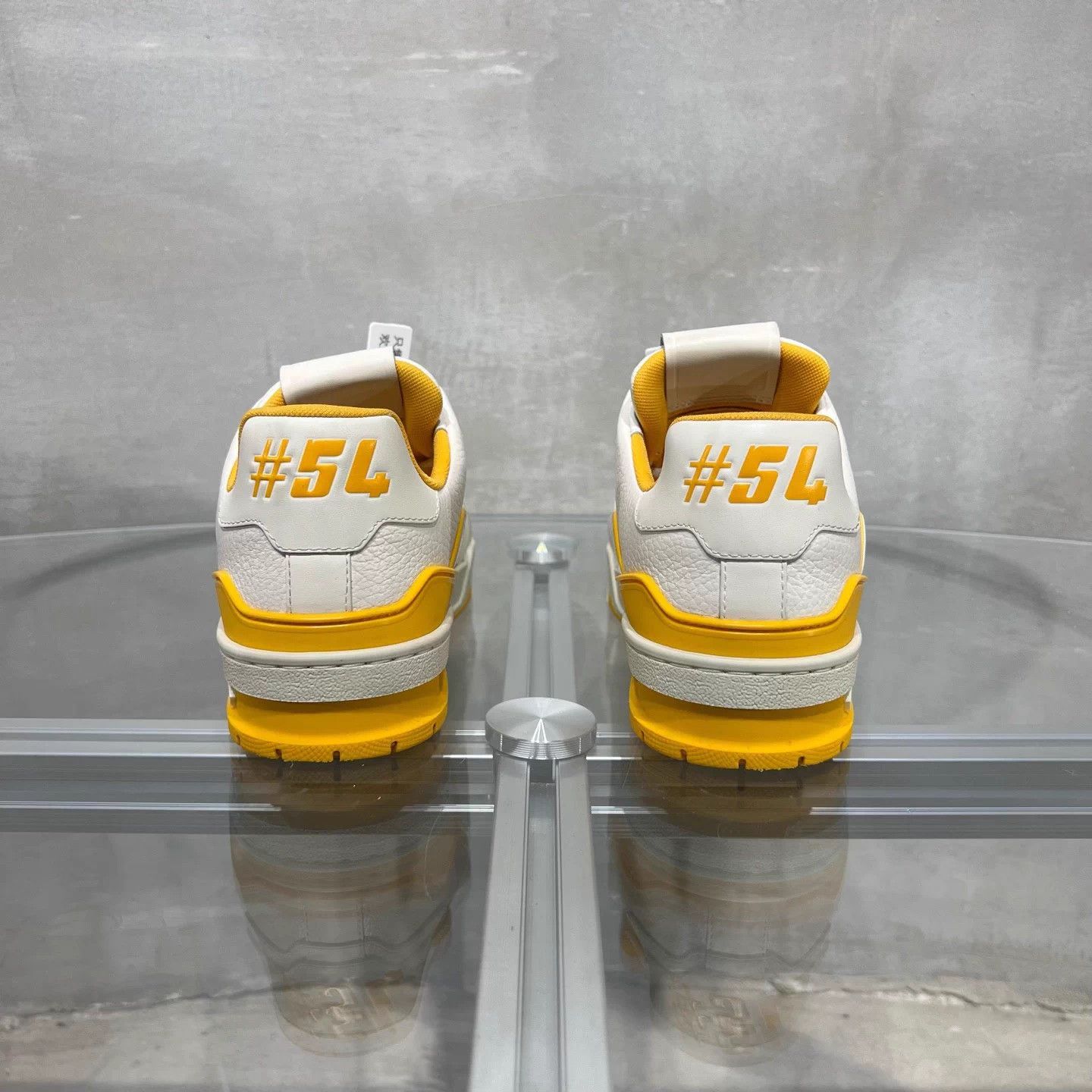 Louis Vuitton LV Trainer white yellow UK2/36 Size US 5 / IT 35 - 6 Thumbnail
